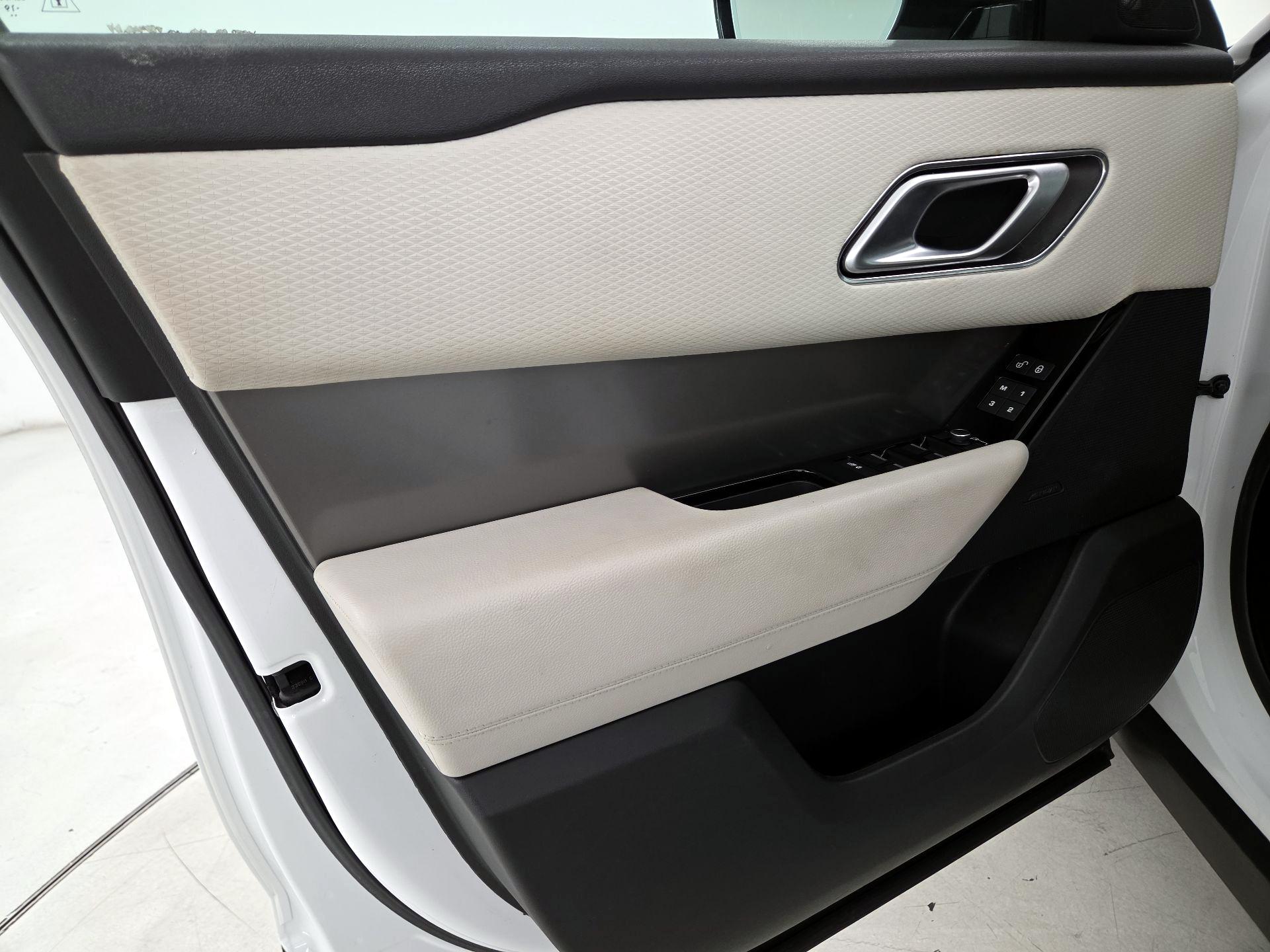 Thumbnail: 2020 Land Rover Range Rover Velar - 12