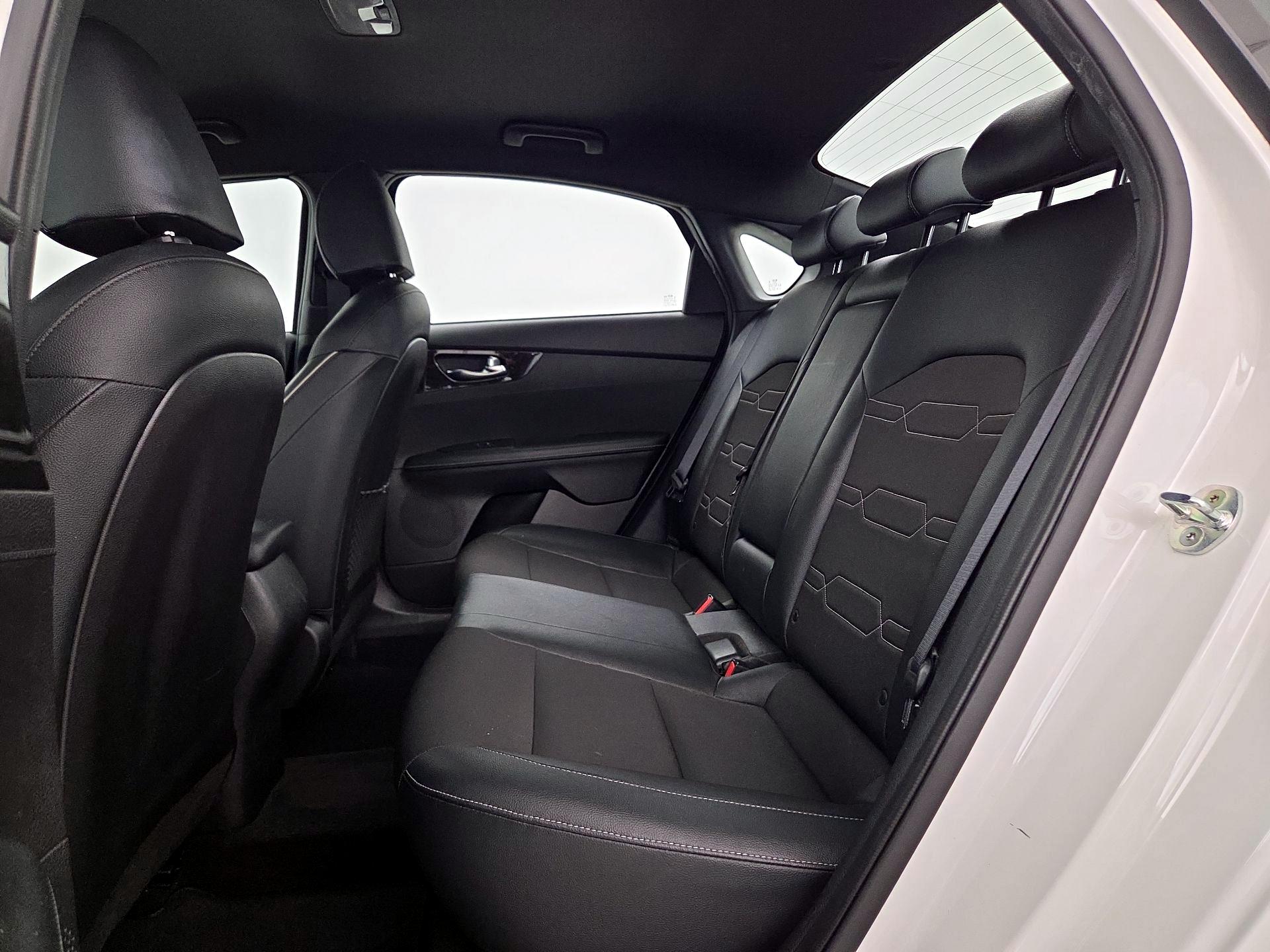 Thumbnail: 2021 Kia Forte - 19