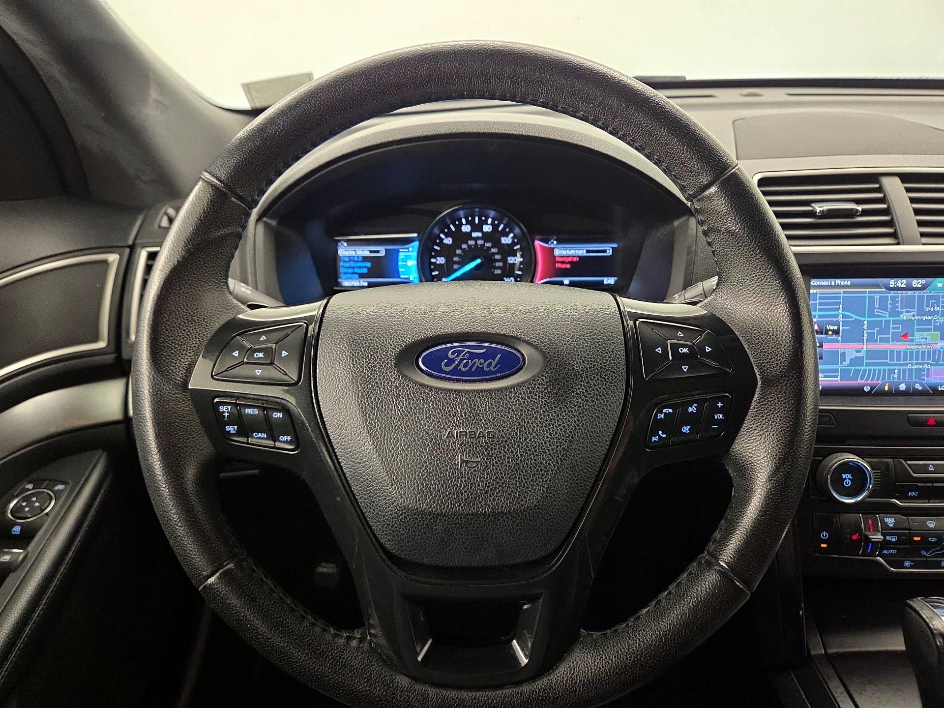 Thumbnail: 2016 Ford Explorer - 10