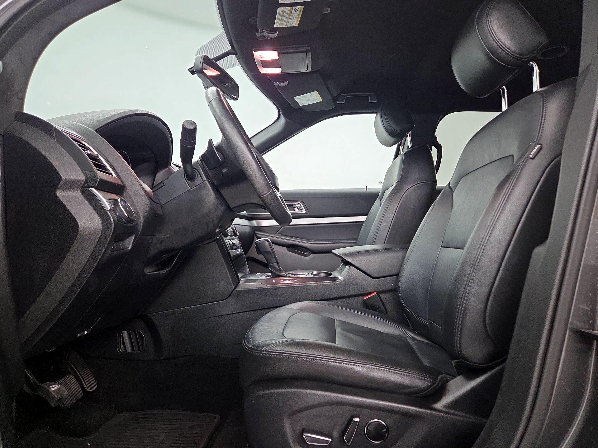 Thumbnail: 2016 Ford Explorer - 11