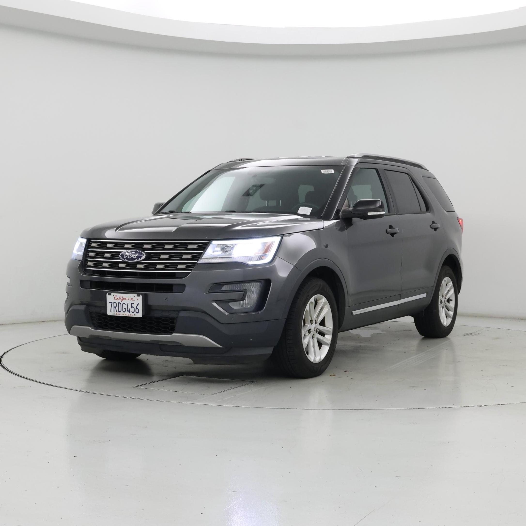 Thumbnail: 2016 Ford Explorer - 4