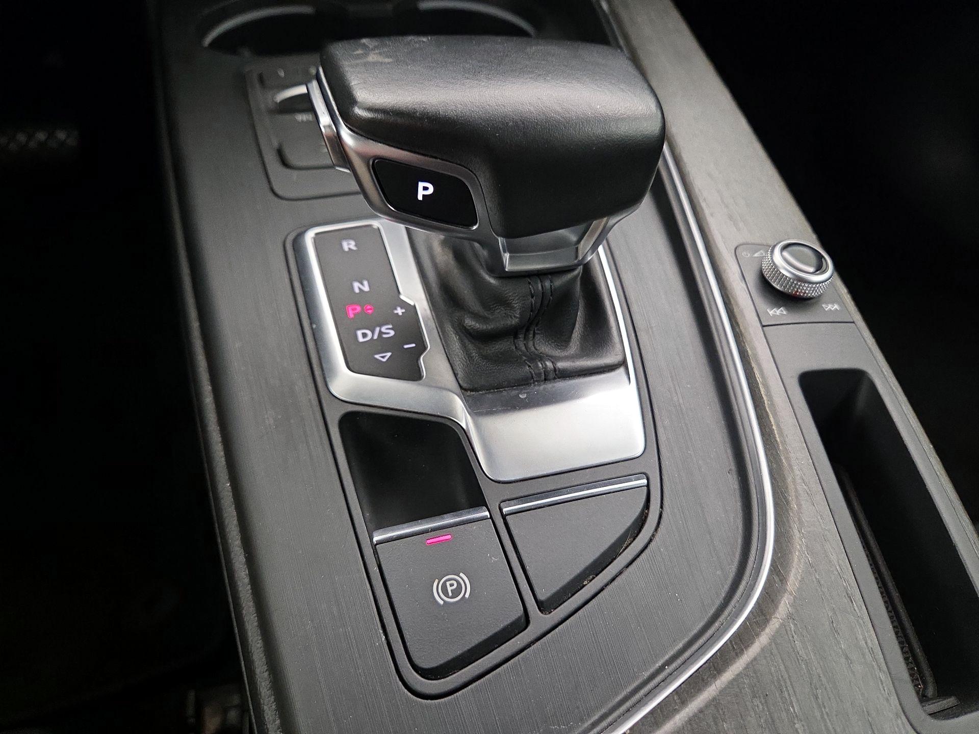 Thumbnail: 2019 Audi A4 - 17