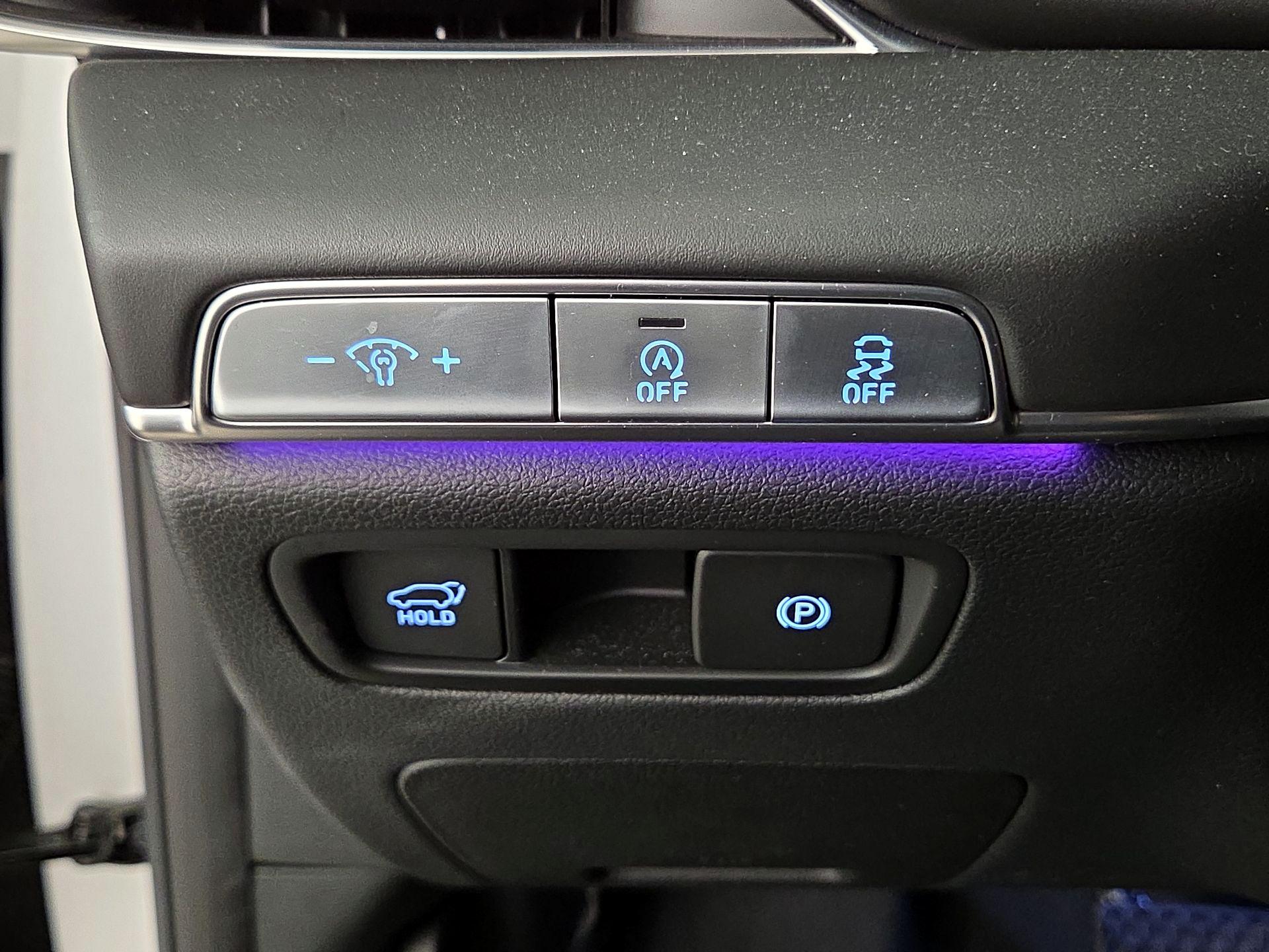 Thumbnail: 2022 Genesis GV80 - 13