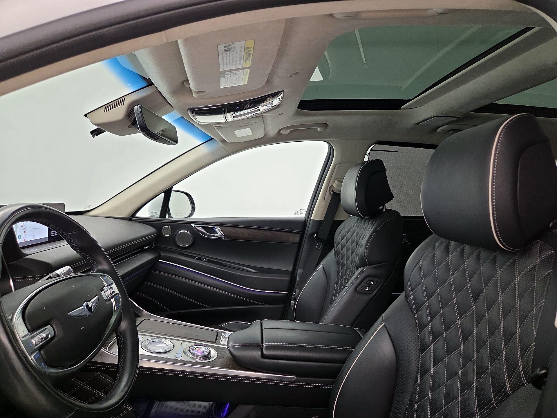 Thumbnail: 2022 Genesis GV80 - 20