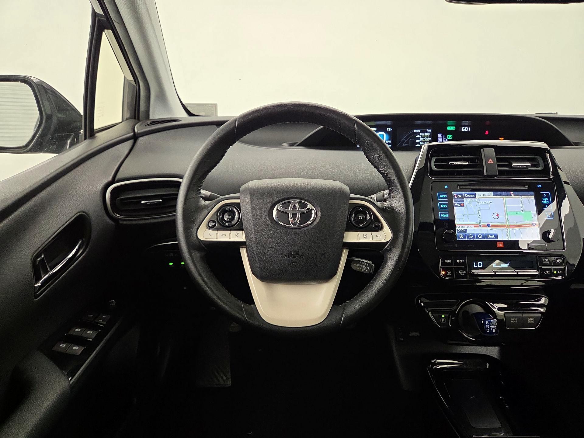 Thumbnail: 2017 Toyota Prius - 10