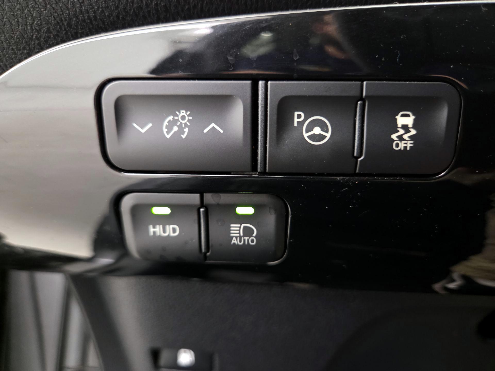 Thumbnail: 2017 Toyota Prius - 13