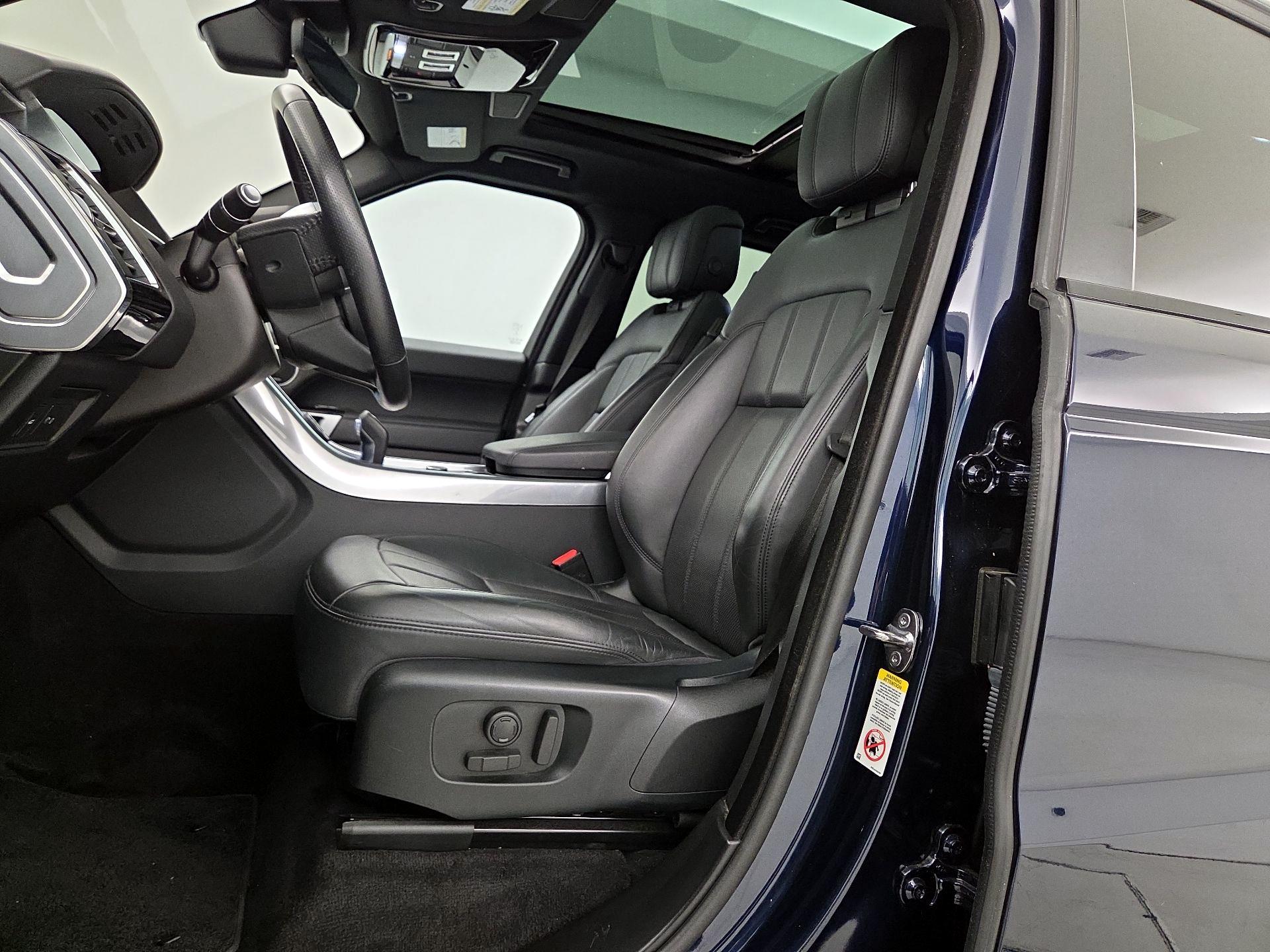 Thumbnail: 2020 Land Rover Range Rover Sport - 11