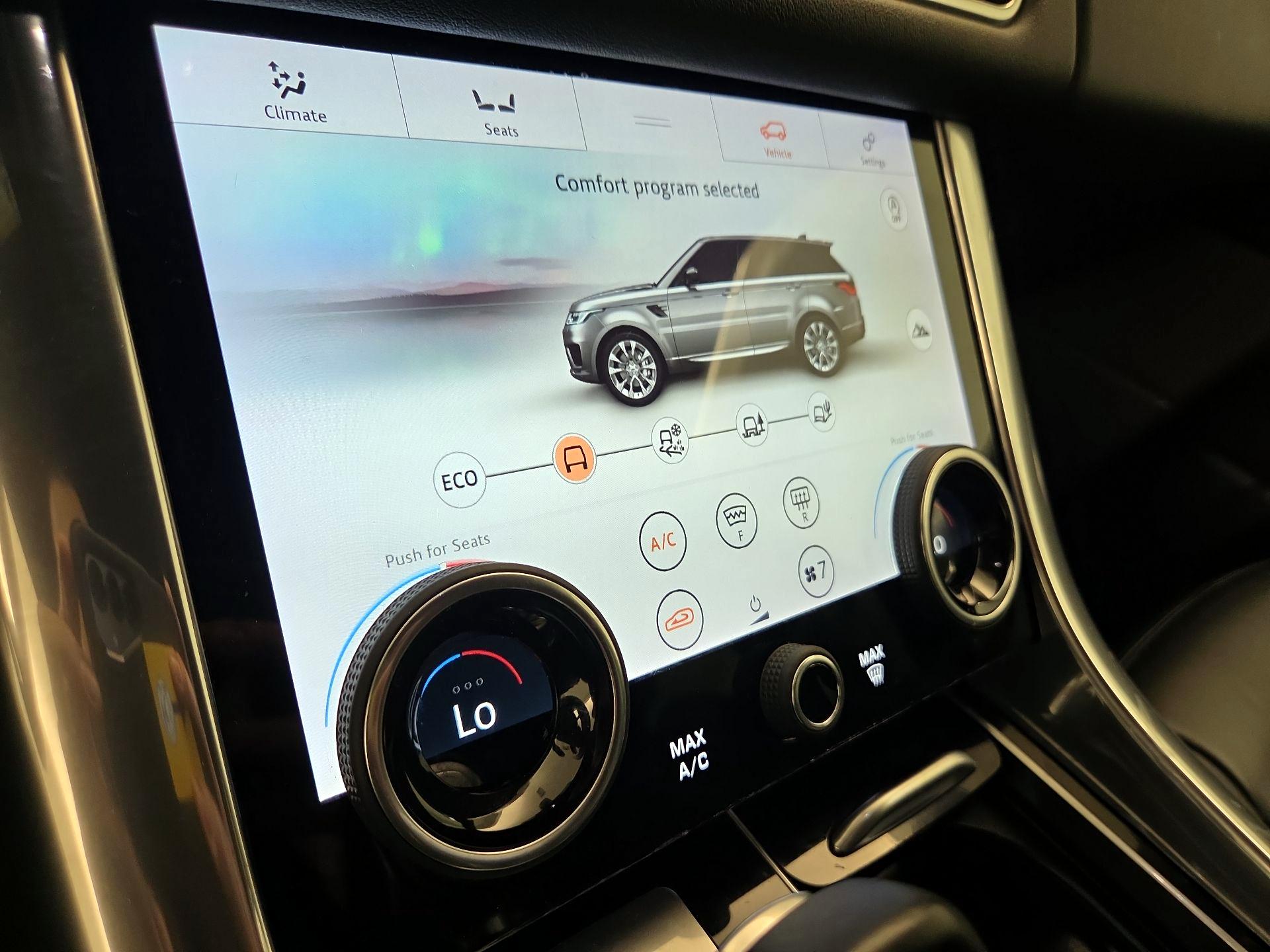 Thumbnail: 2020 Land Rover Range Rover Sport - 17