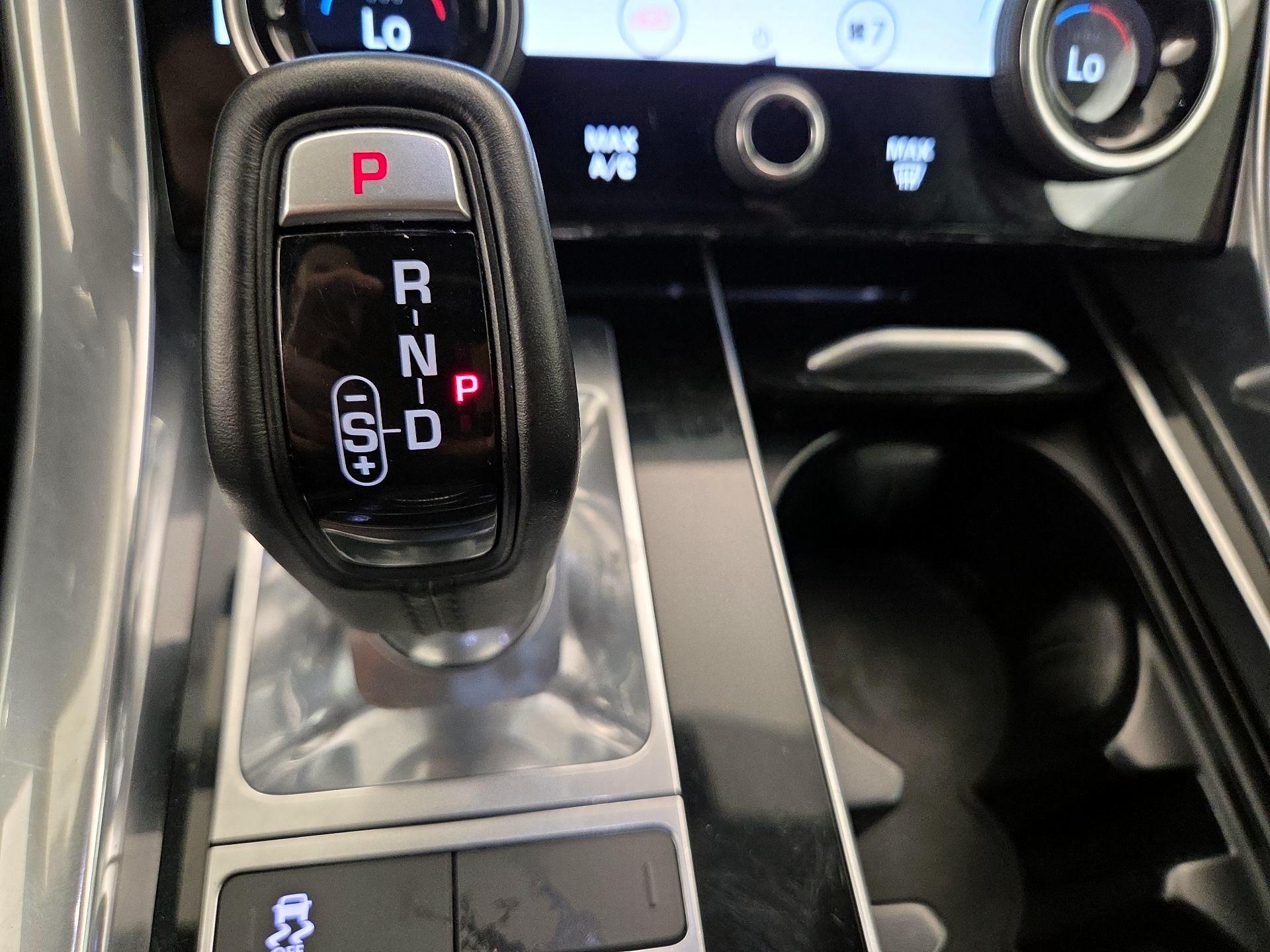 Thumbnail: 2020 Land Rover Range Rover Sport - 18