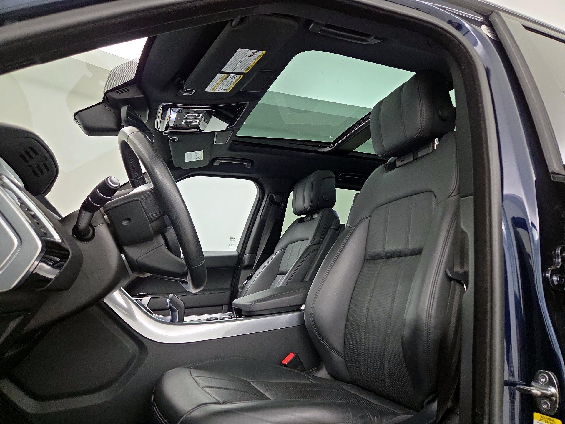 Thumbnail: 2020 Land Rover Range Rover Sport - 20