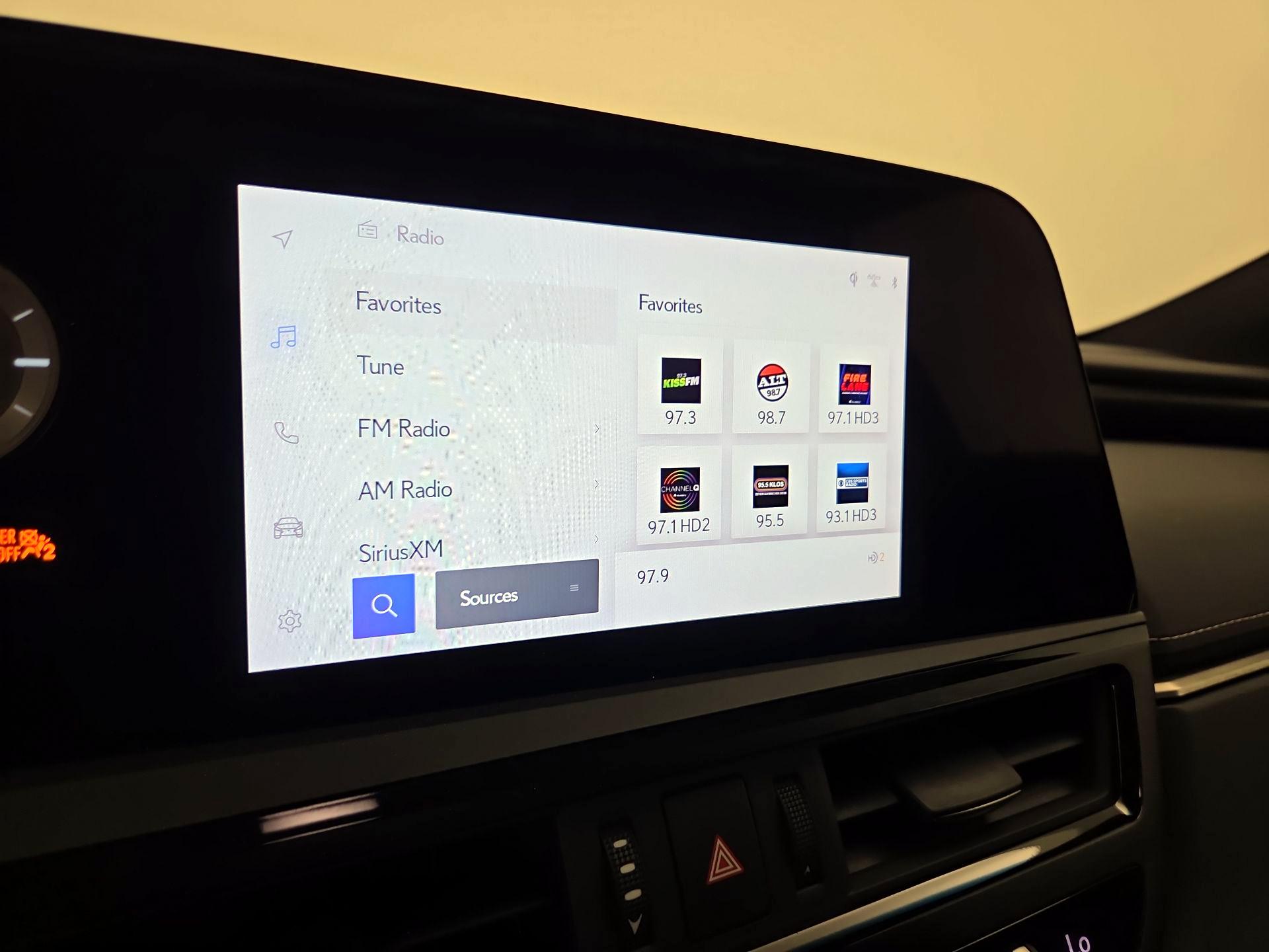 Thumbnail: 2023 Lexus ES - 15