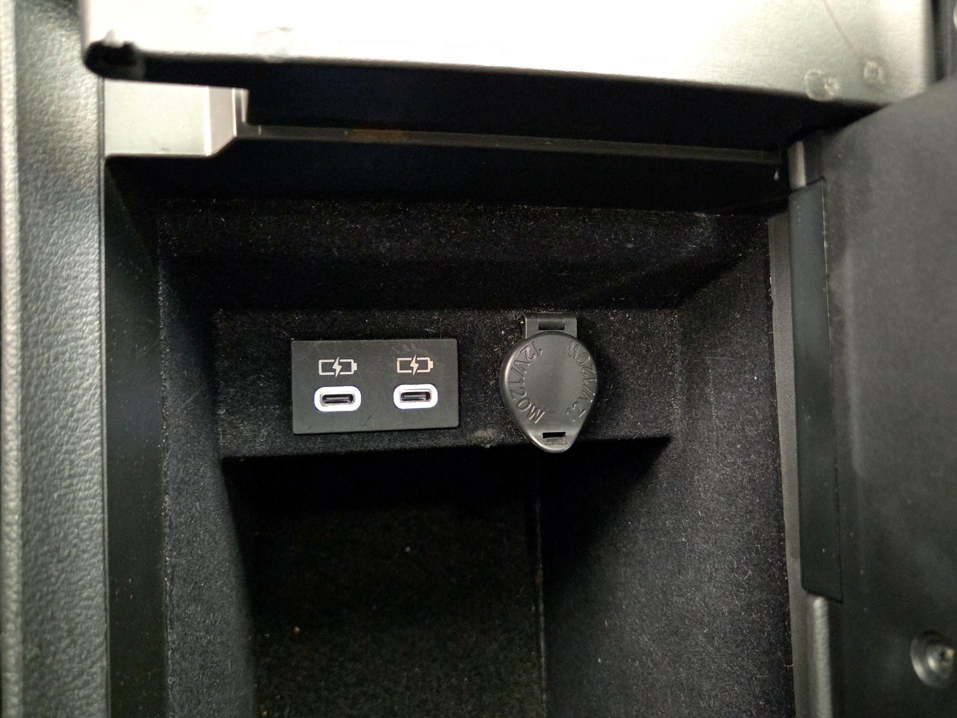 Thumbnail: 2023 Lexus ES - 18