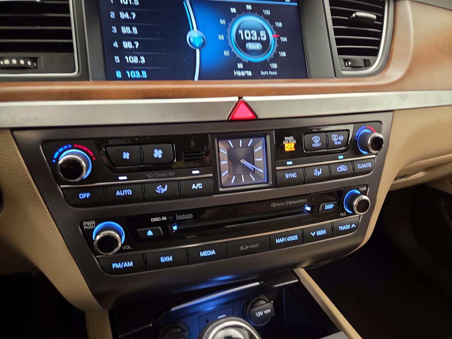 Thumbnail: 2016 Hyundai Genesis - 17
