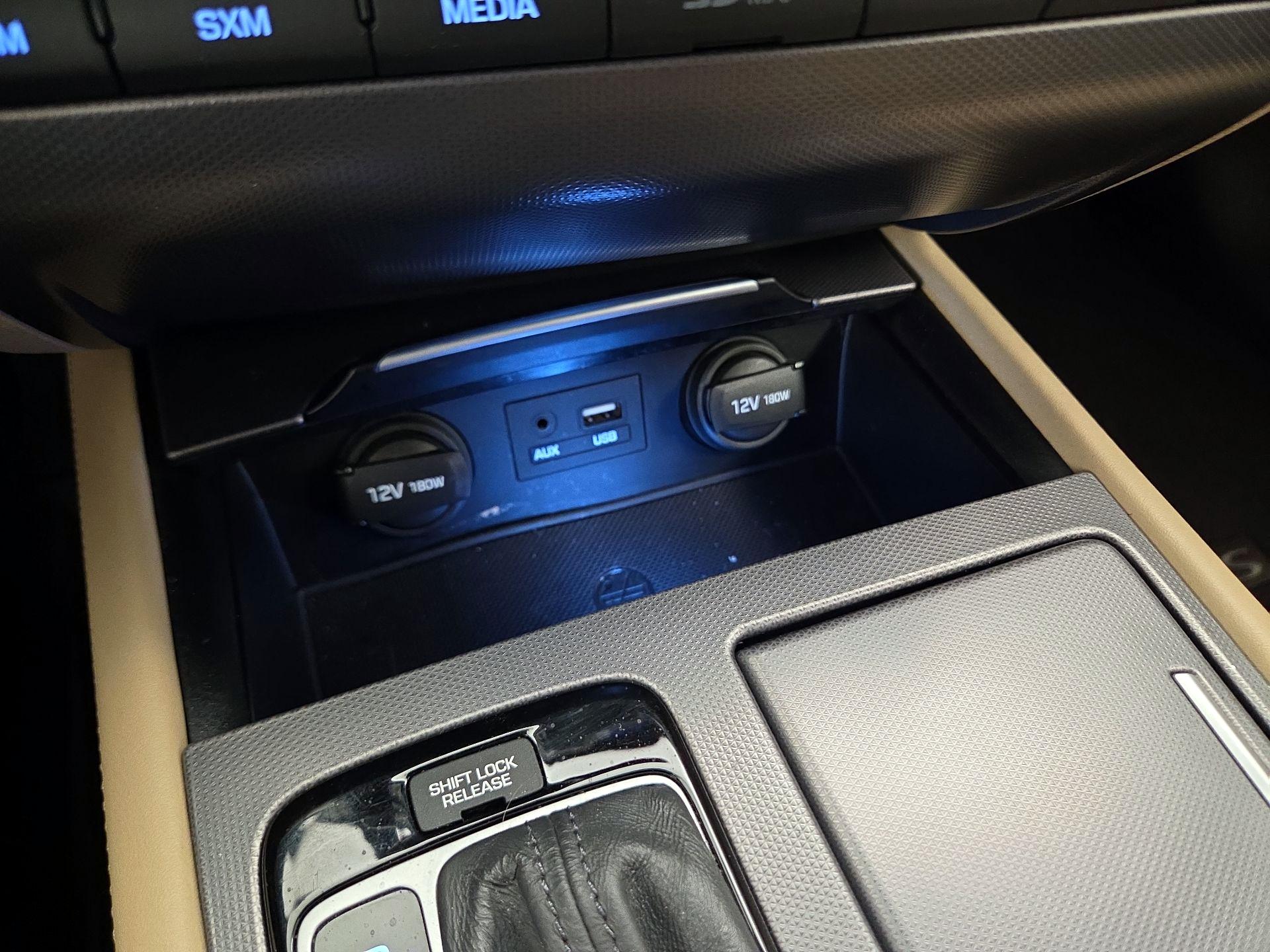 Thumbnail: 2016 Hyundai Genesis - 19