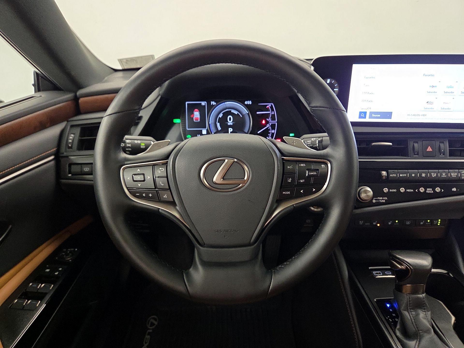 Thumbnail: 2024 Lexus ES - 10