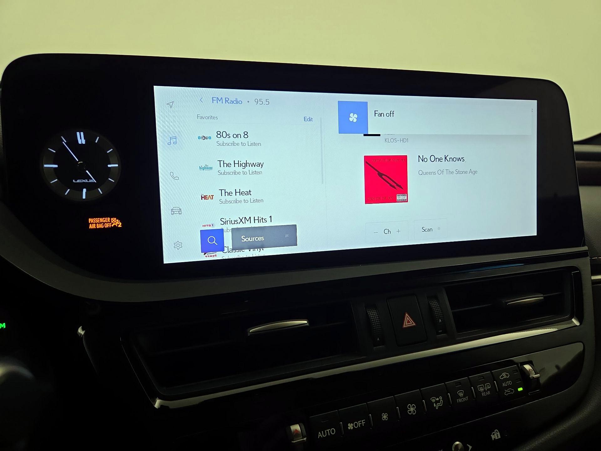 Thumbnail: 2024 Lexus ES - 15