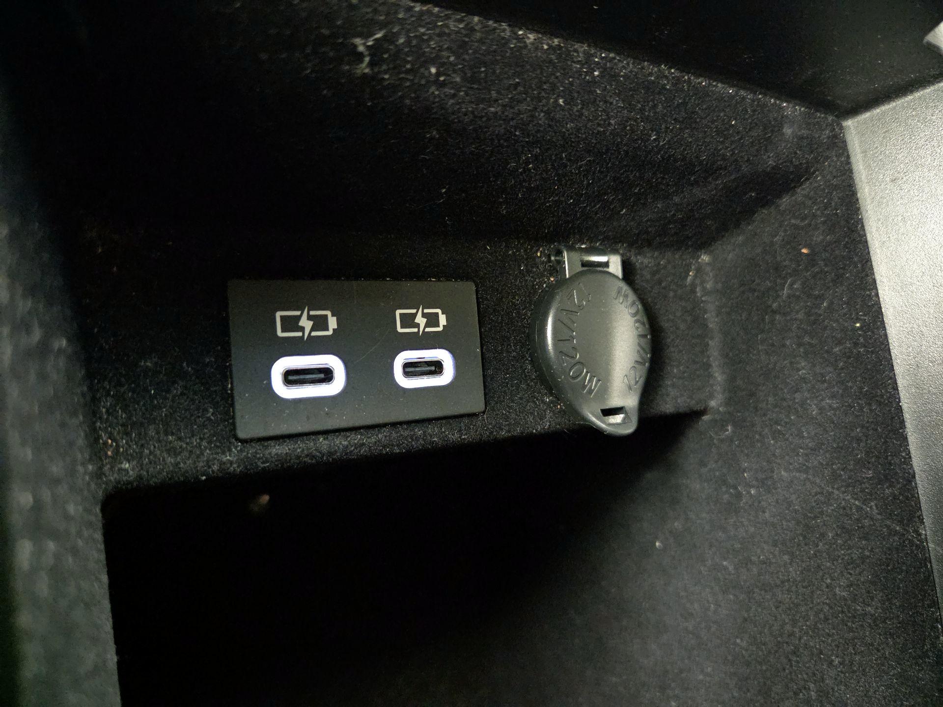 Thumbnail: 2024 Lexus ES - 18