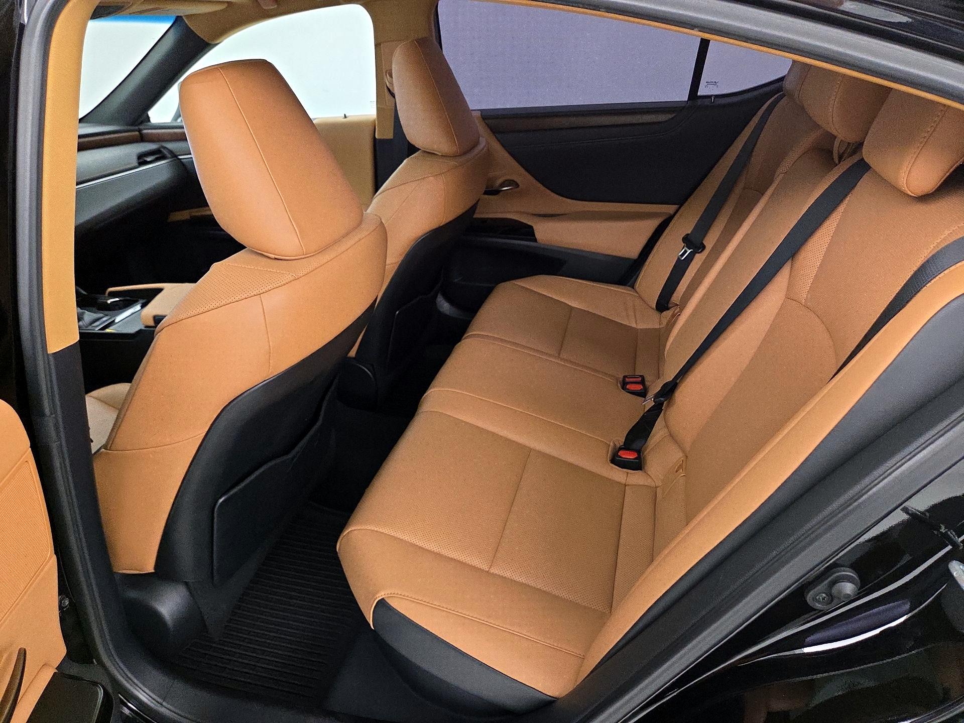 Thumbnail: 2024 Lexus ES - 20