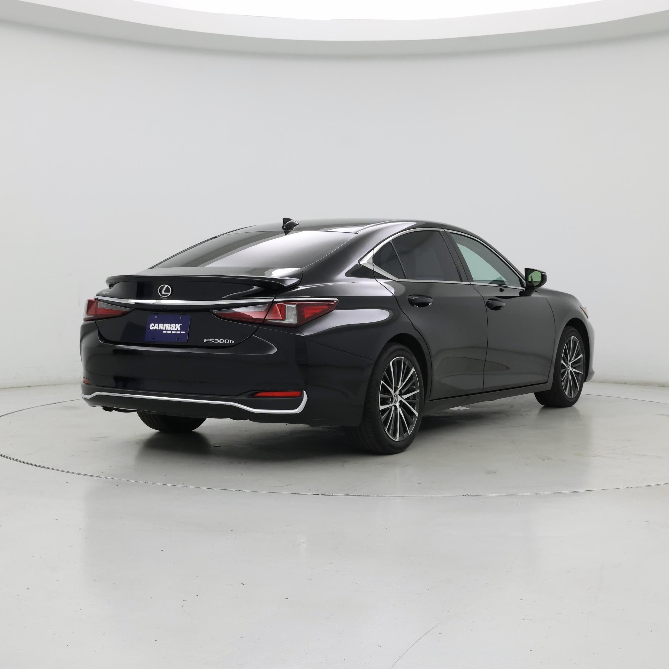 Thumbnail: 2024 Lexus ES - 8