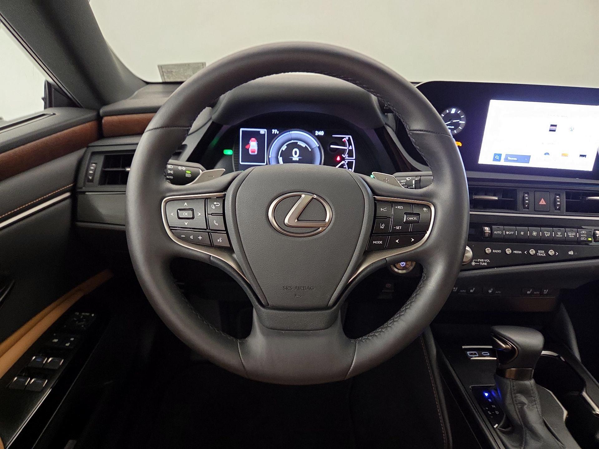 Thumbnail: 2024 Lexus ES - 10