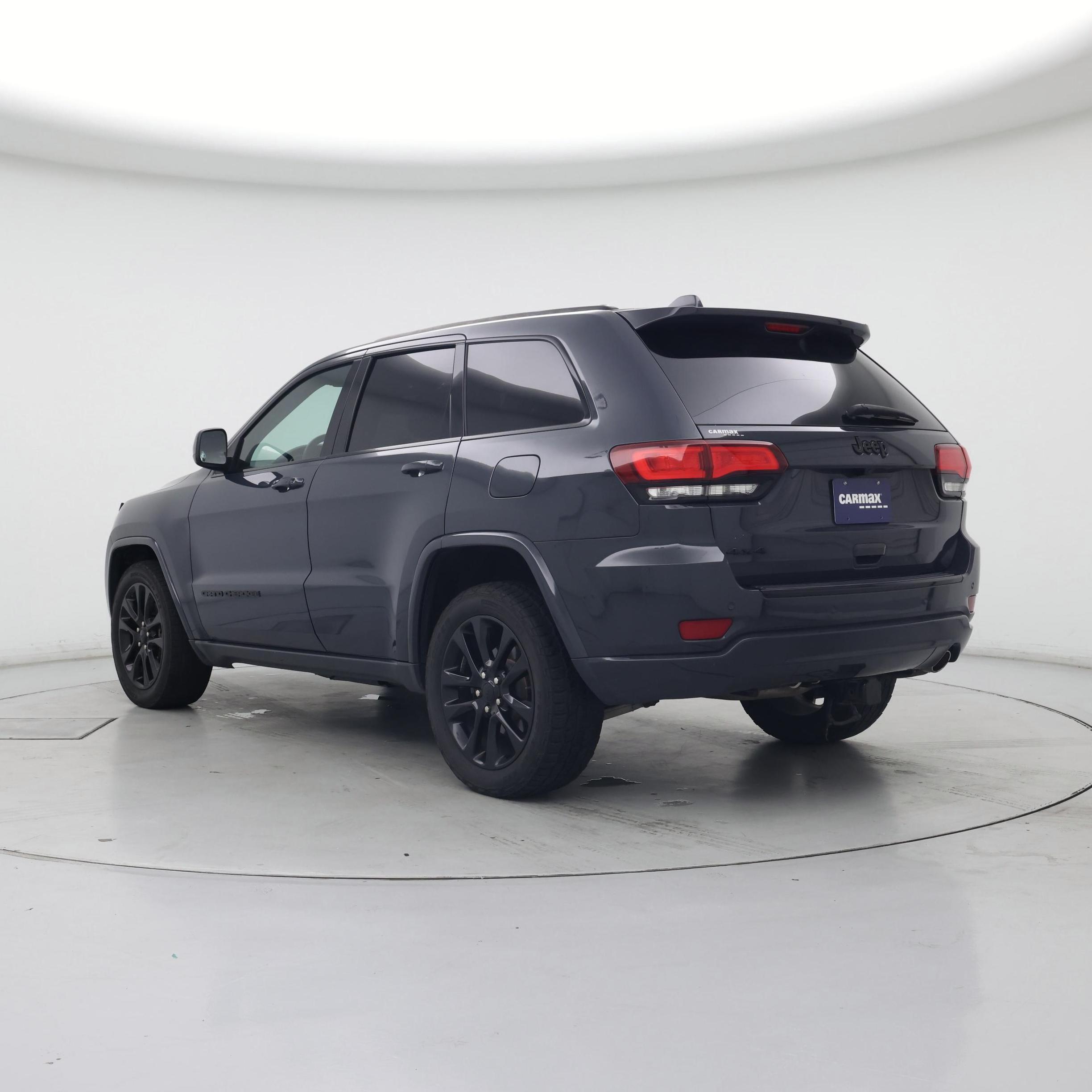 Thumbnail: 2017 Jeep Grand Cherokee - 2