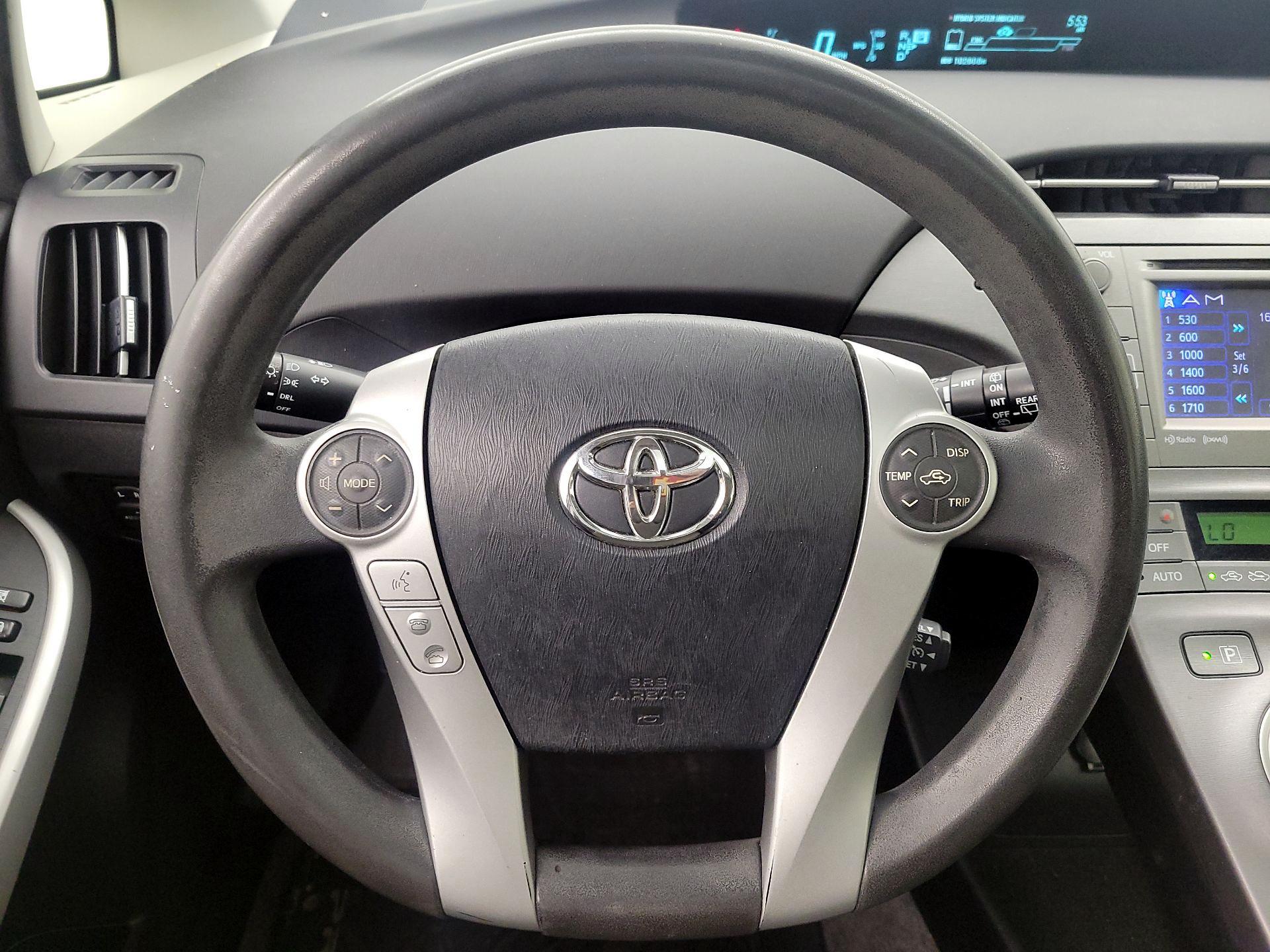 Thumbnail: 2014 Toyota Prius - 10