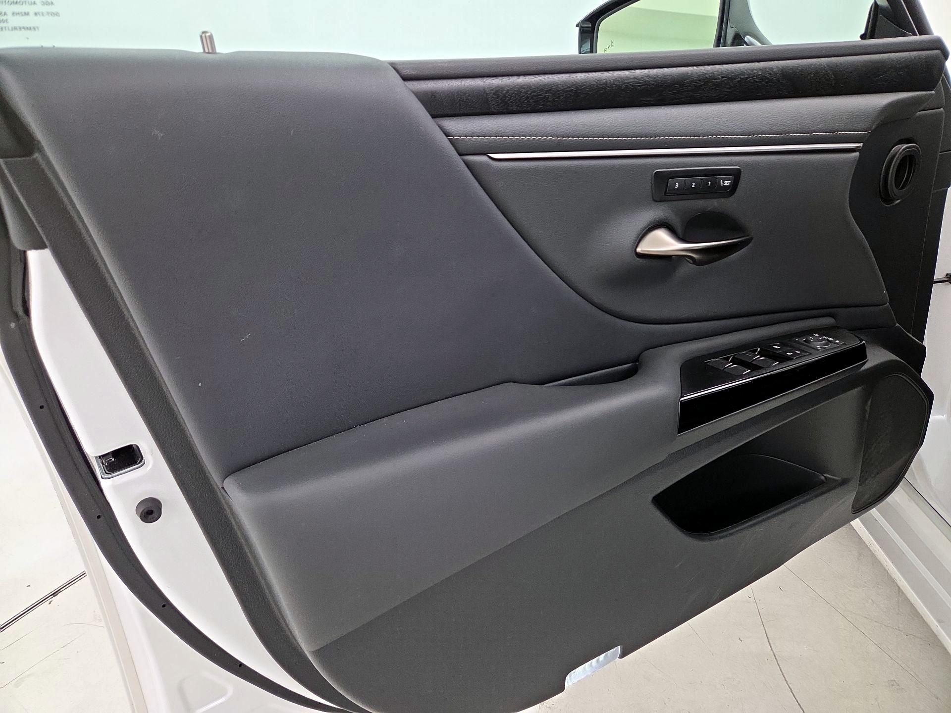 Thumbnail: 2024 Lexus ES - 12