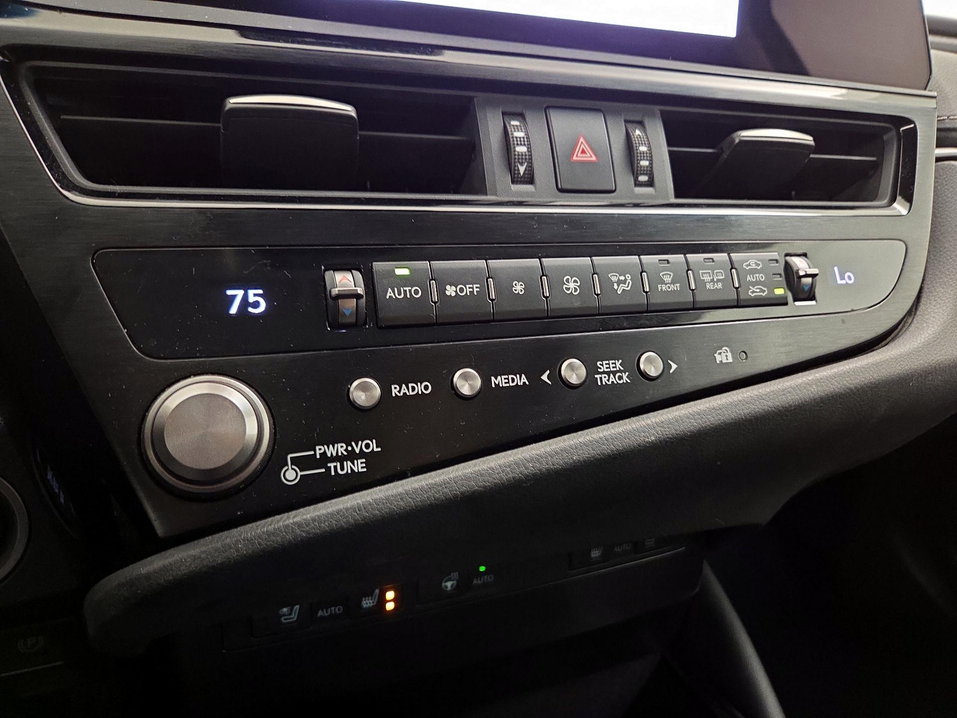 Thumbnail: 2024 Lexus ES - 16