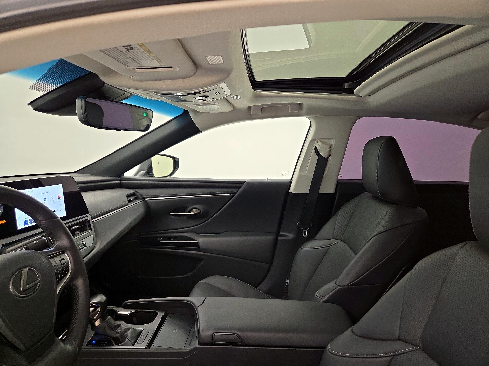 Thumbnail: 2024 Lexus ES - 19