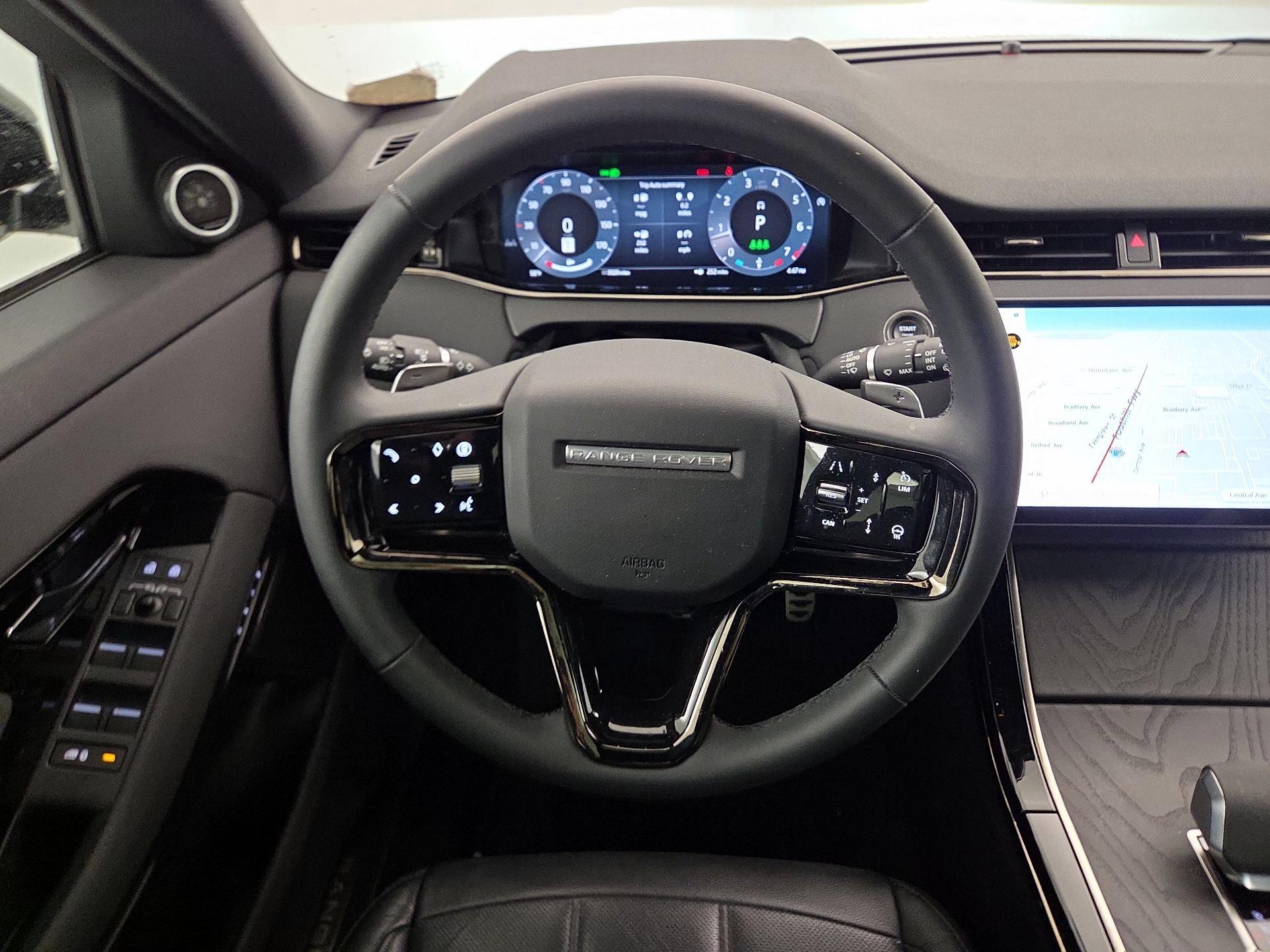 Thumbnail: 2024 Land Rover Range Rover Evoque - 10