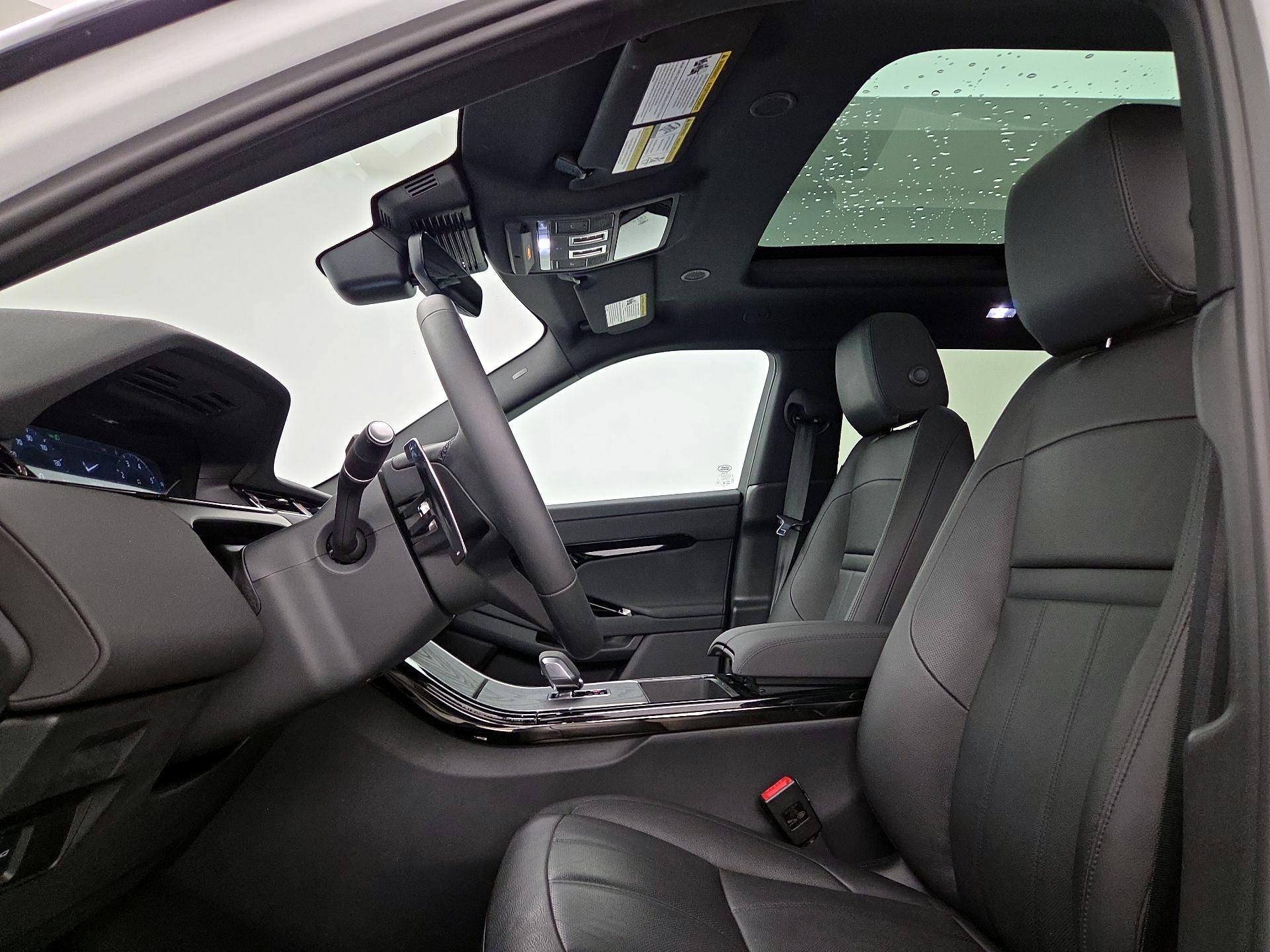 Thumbnail: 2024 Land Rover Range Rover Evoque - 19