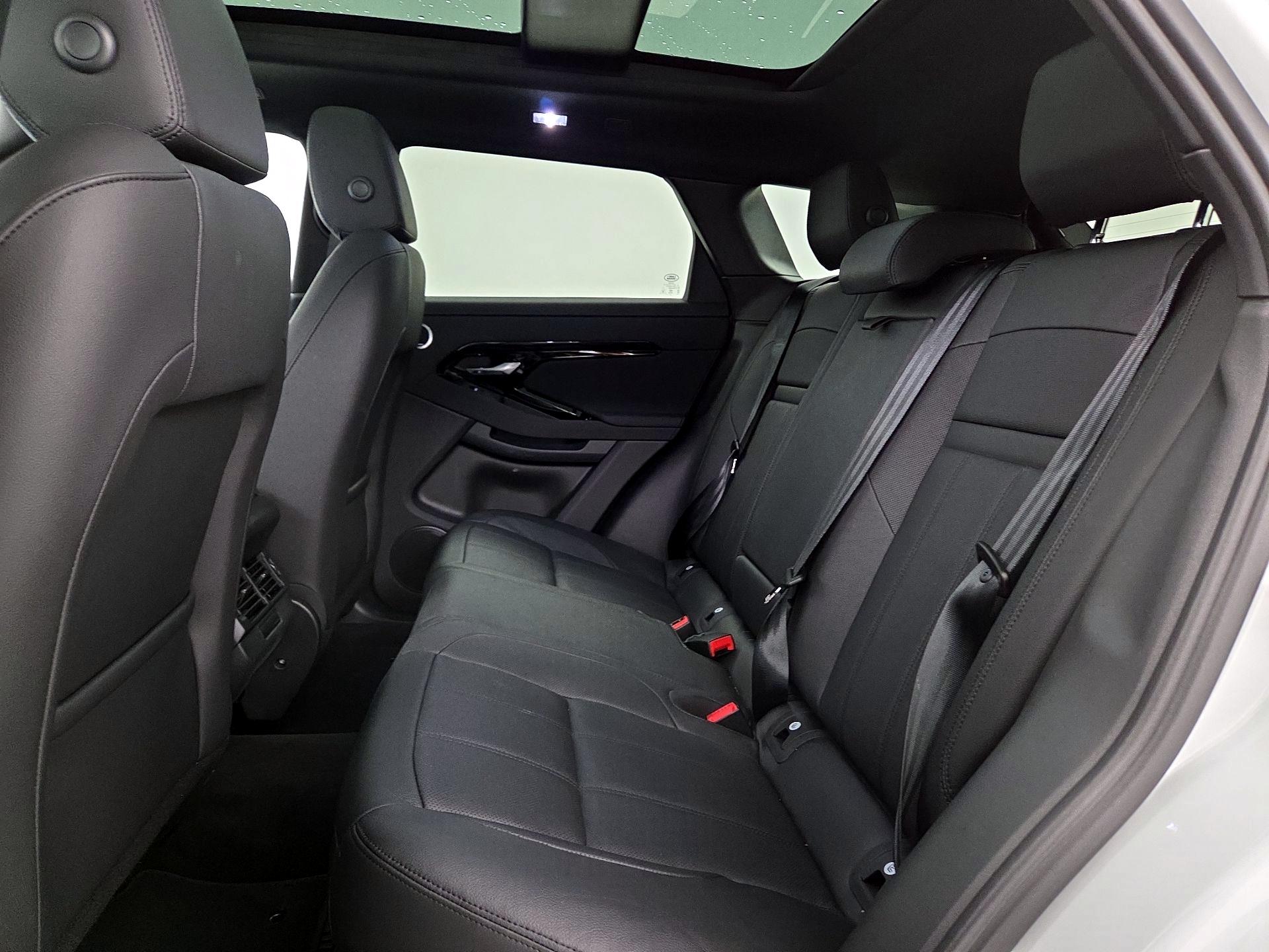 Thumbnail: 2024 Land Rover Range Rover Evoque - 20