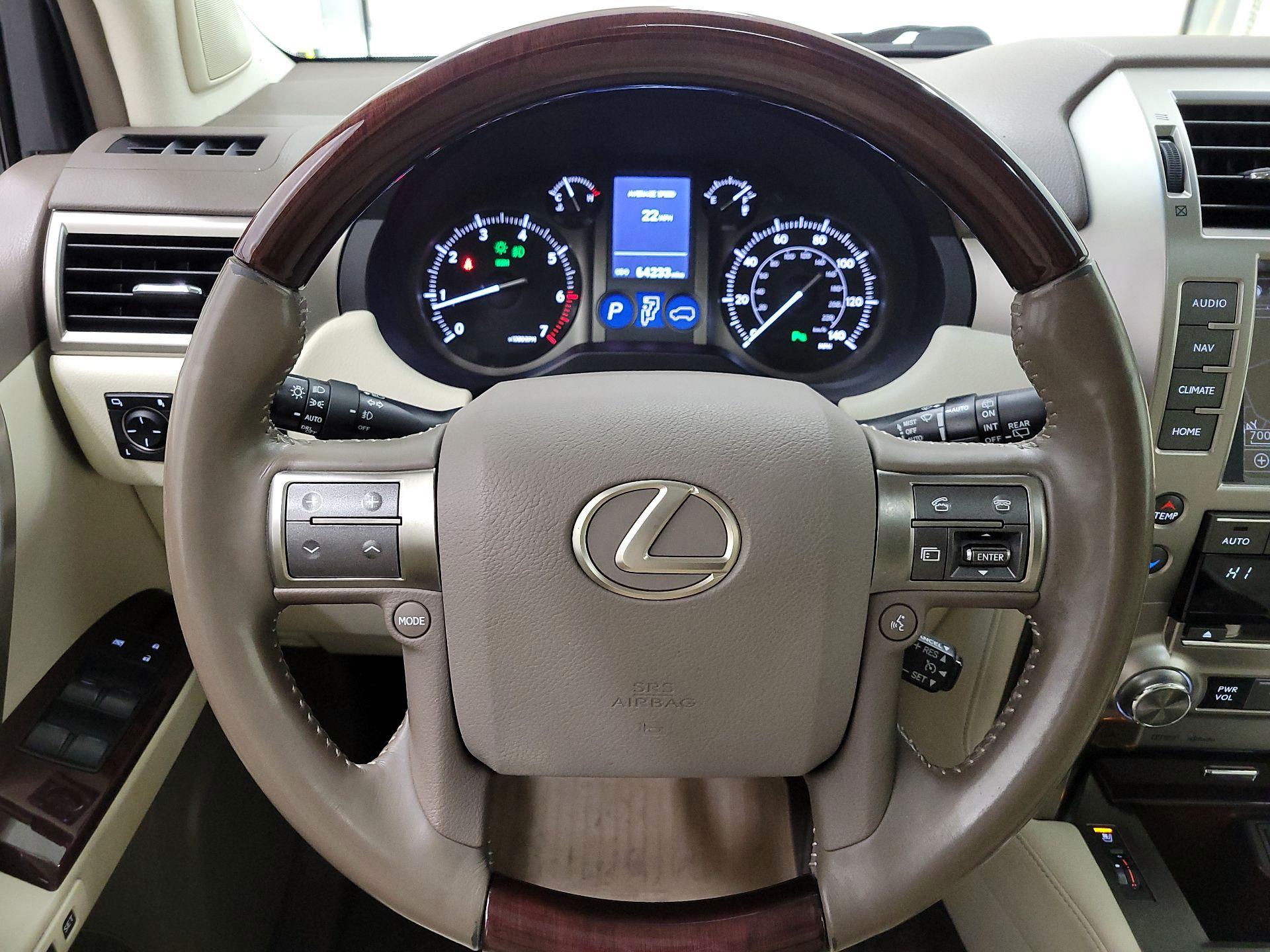 Thumbnail: 2019 Lexus GX - 10