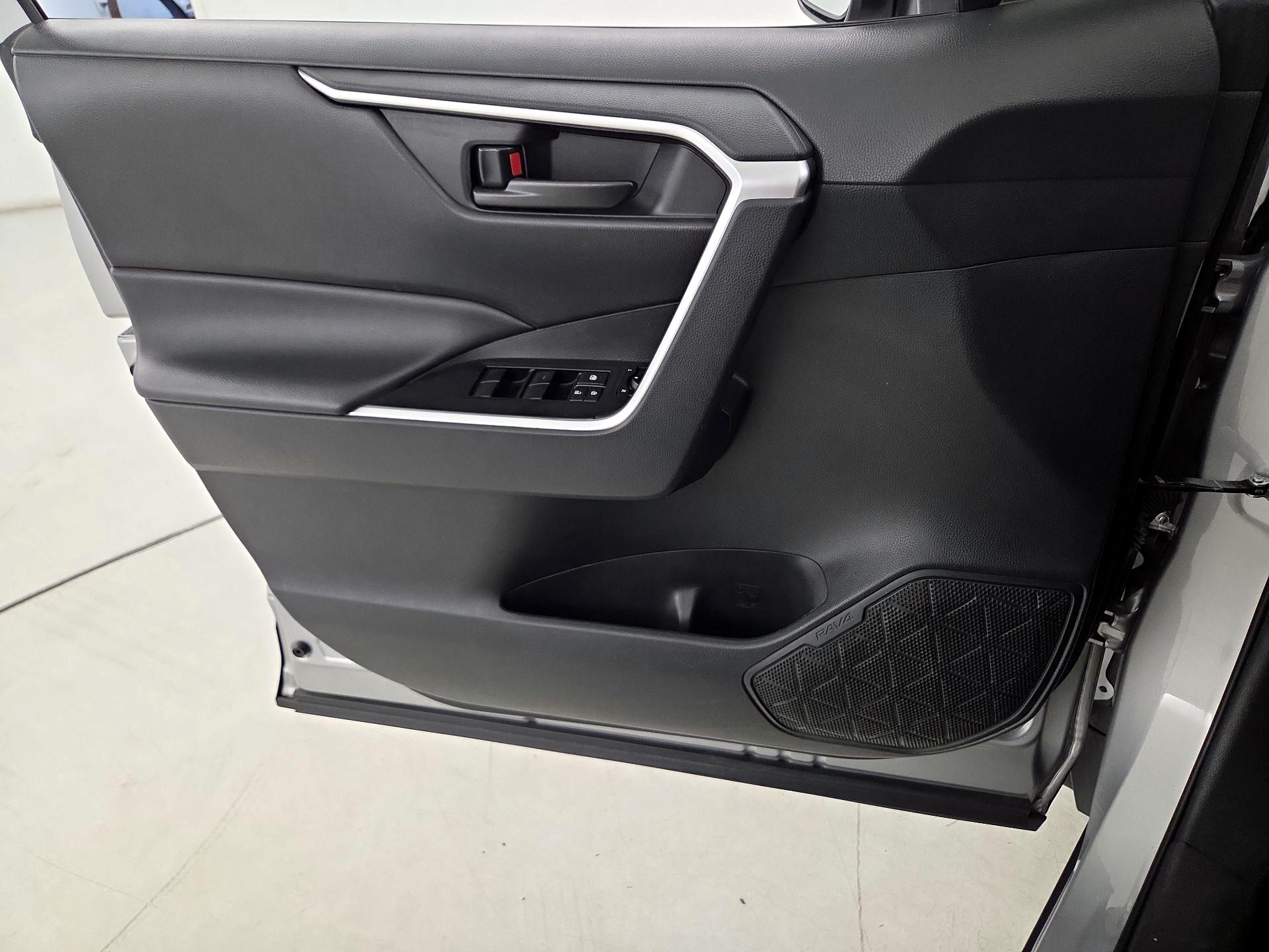 Thumbnail: 2024 Toyota RAV4 - 12