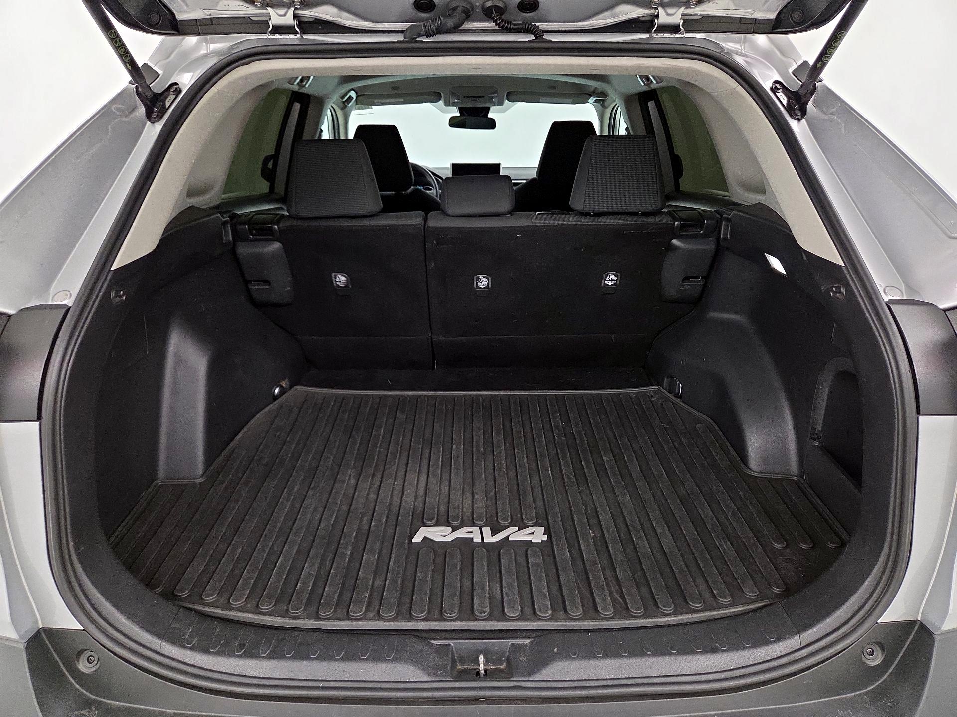 Thumbnail: 2024 Toyota RAV4 - 20