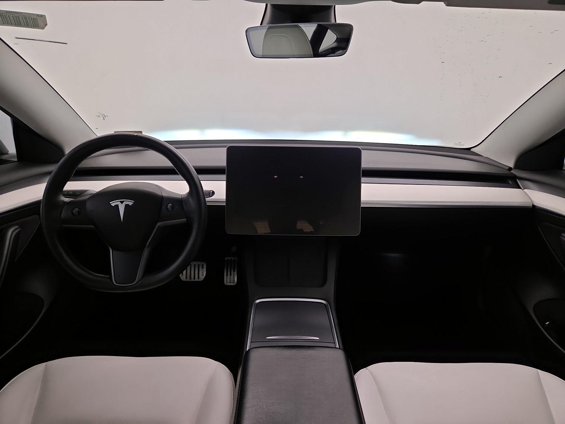 Thumbnail: 2021 Tesla Model 3 - 9