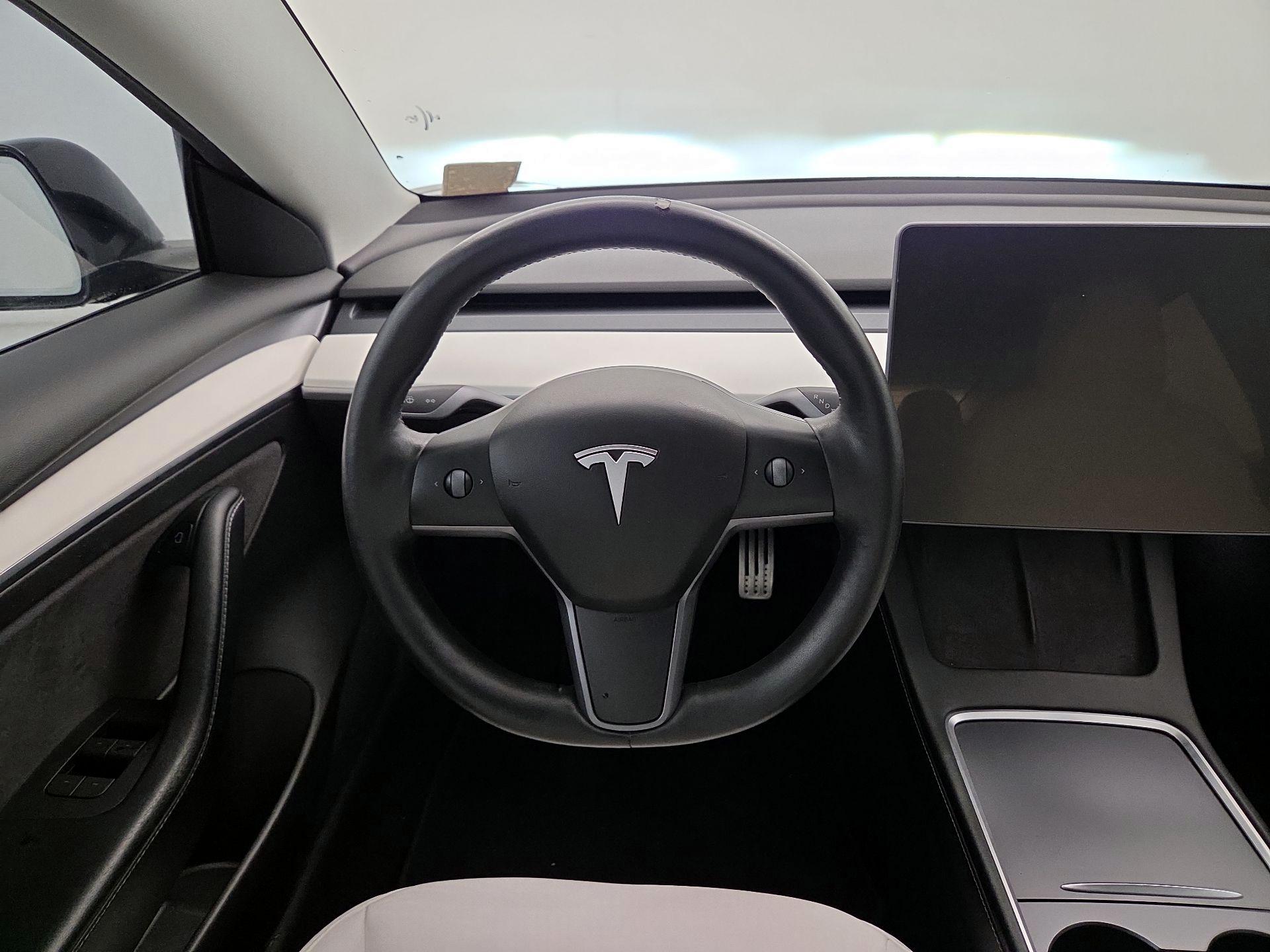Thumbnail: 2021 Tesla Model 3 - 10
