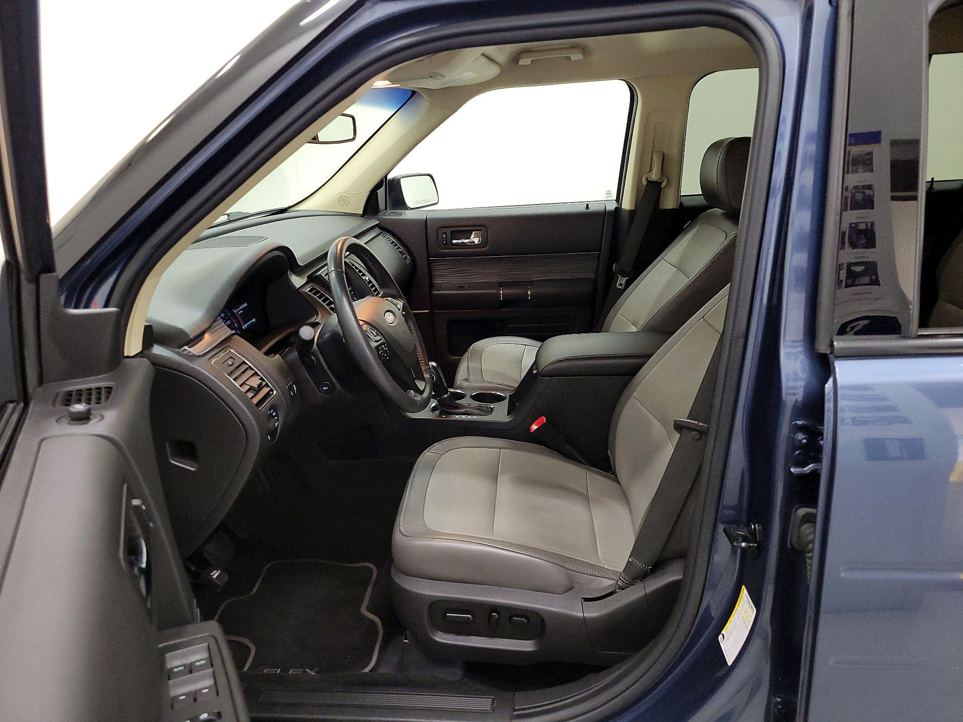 Thumbnail: 2019 Ford Flex - 11