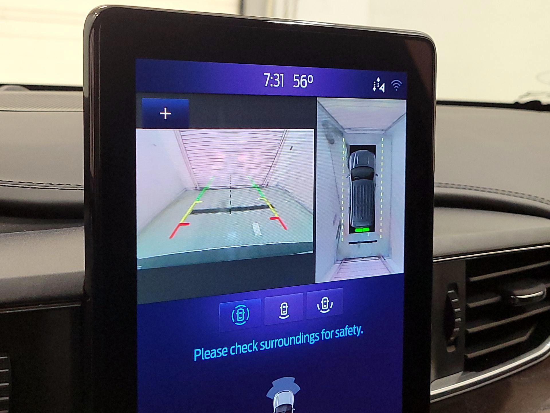 Thumbnail: 2022 Ford Explorer - 15