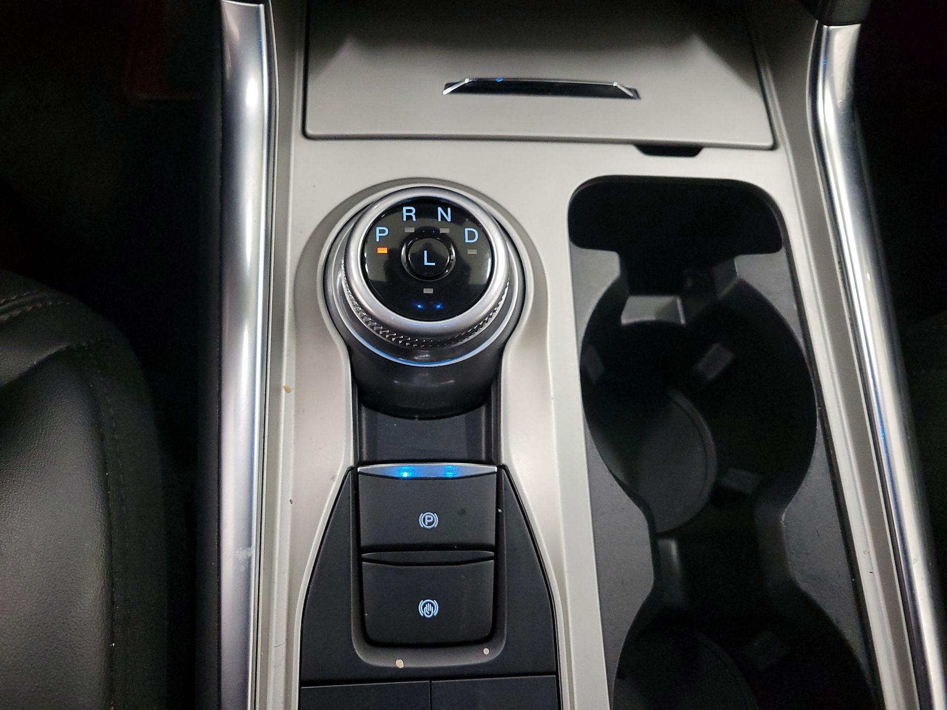 Thumbnail: 2022 Ford Explorer - 18