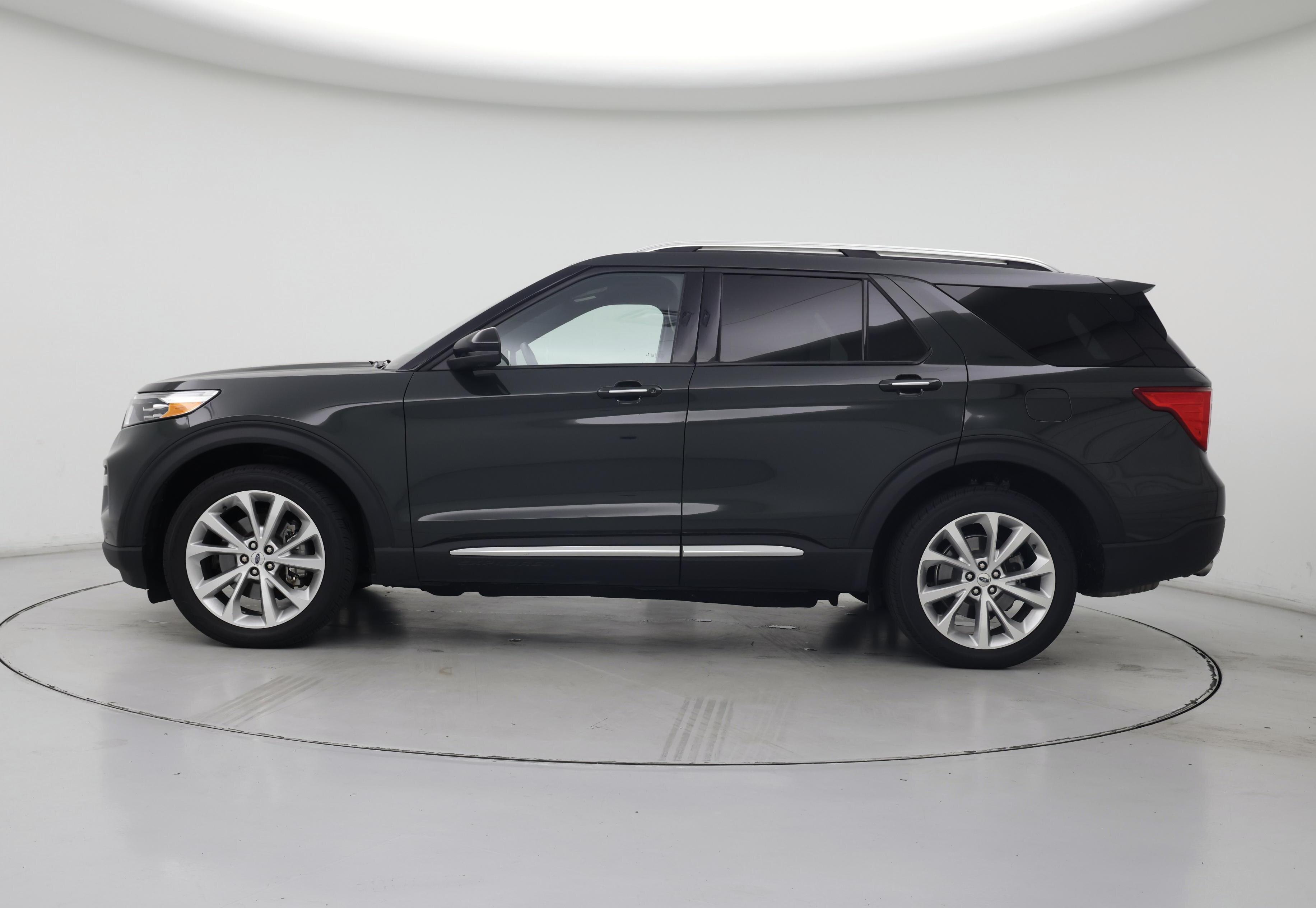 Thumbnail: 2022 Ford Explorer - 3