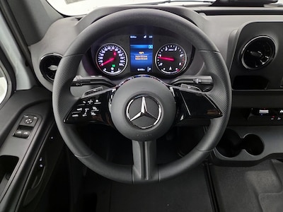 Steering Wheel & Instrument Cluster (On)