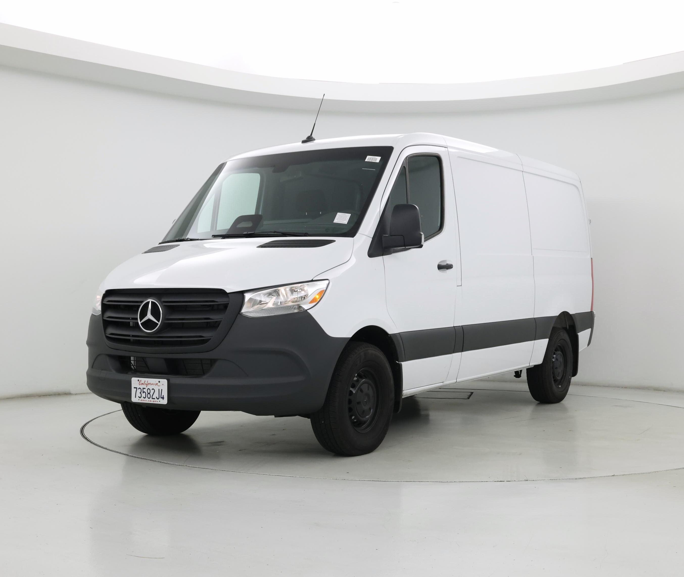 Thumbnail: 2025 Mercedes-Benz Sprinter - 4
