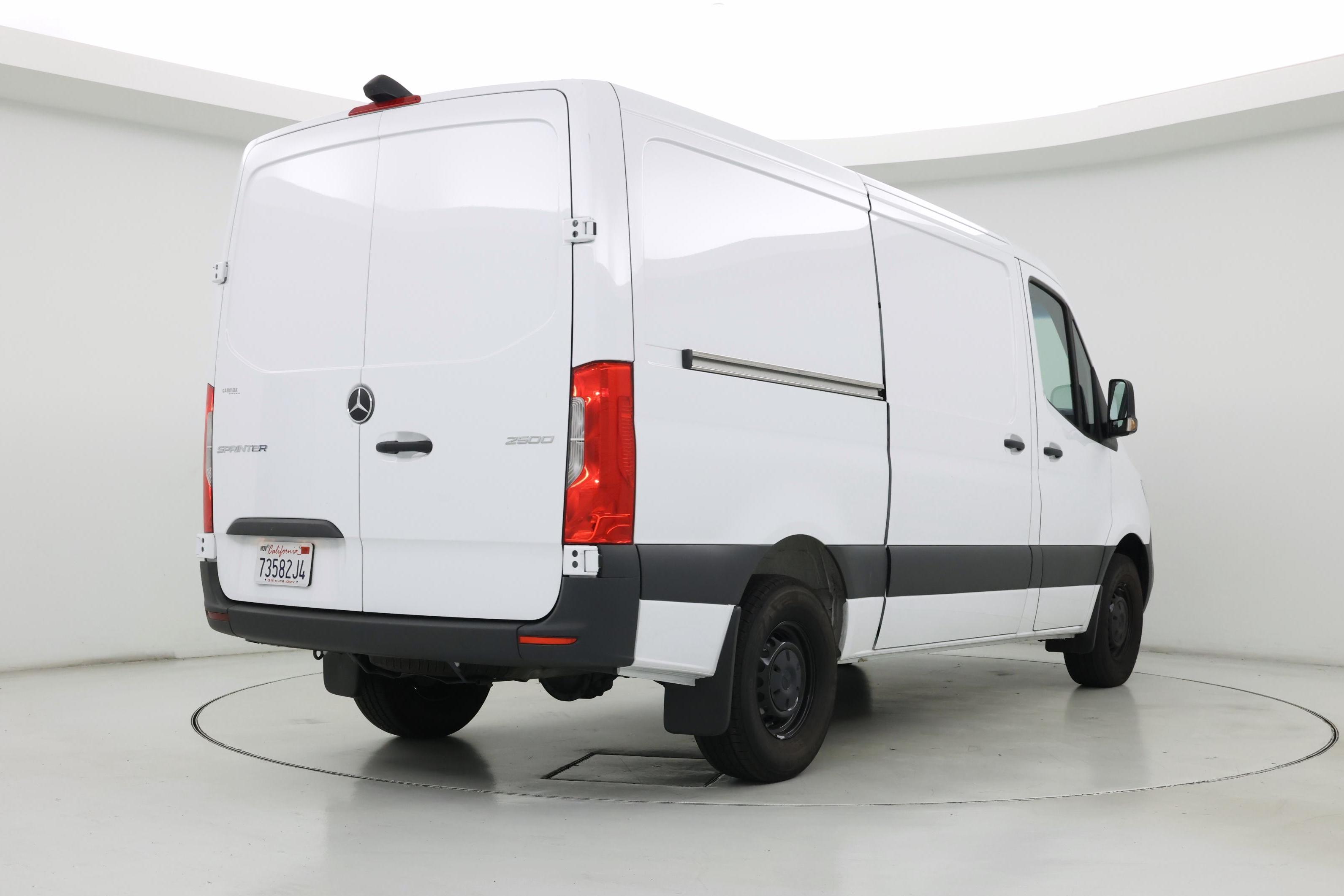 Thumbnail: 2025 Mercedes-Benz Sprinter - 8