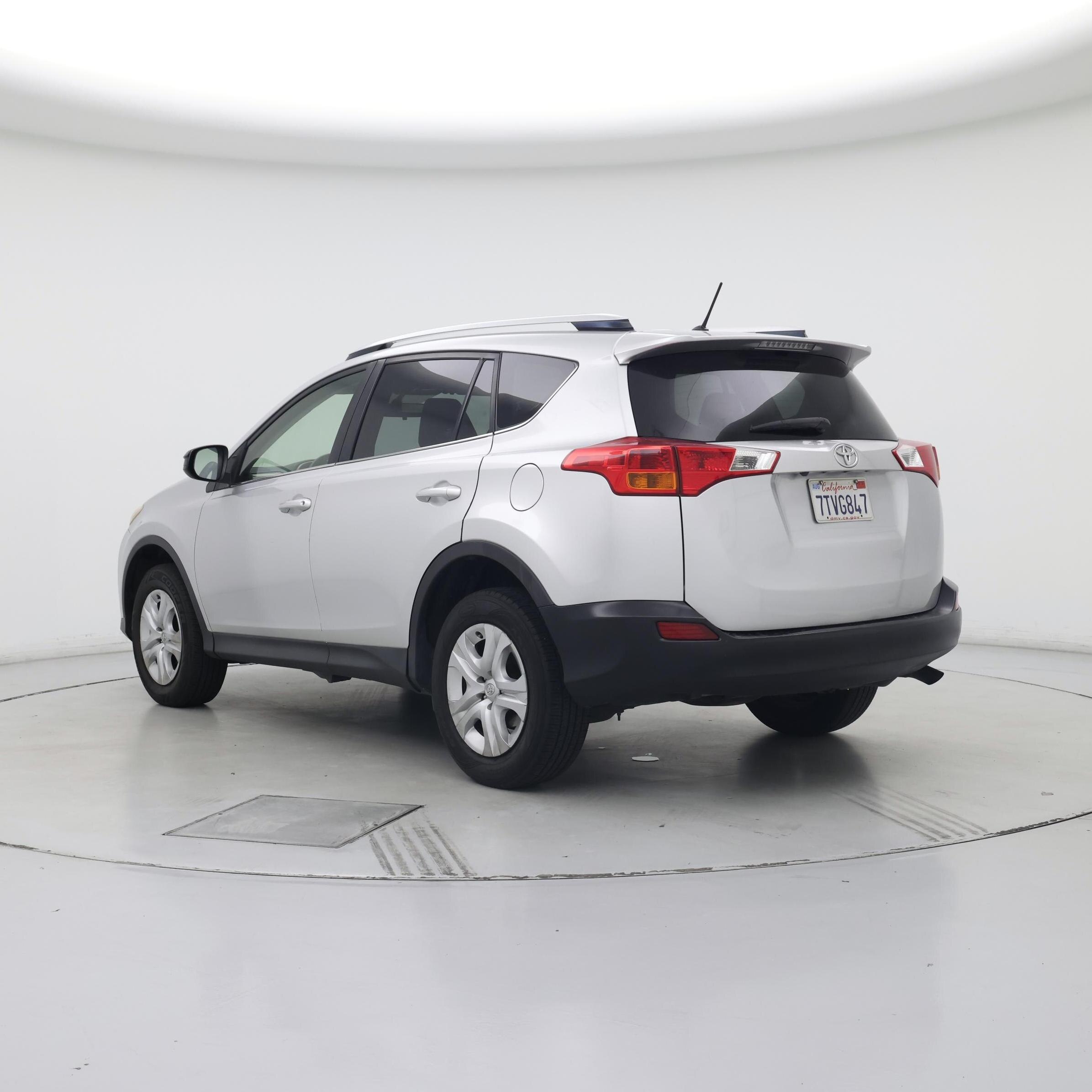 Thumbnail: 2015 Toyota RAV4 - 2