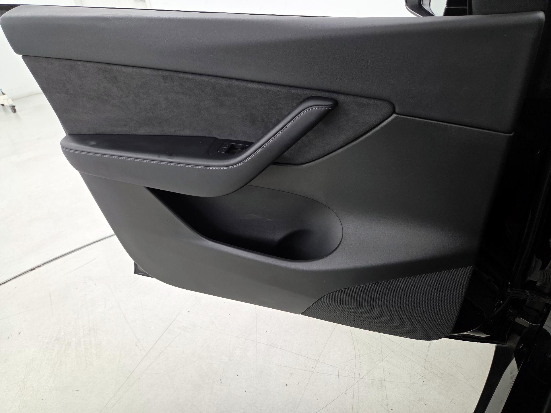 Thumbnail: 2022 Tesla Model Y - 12