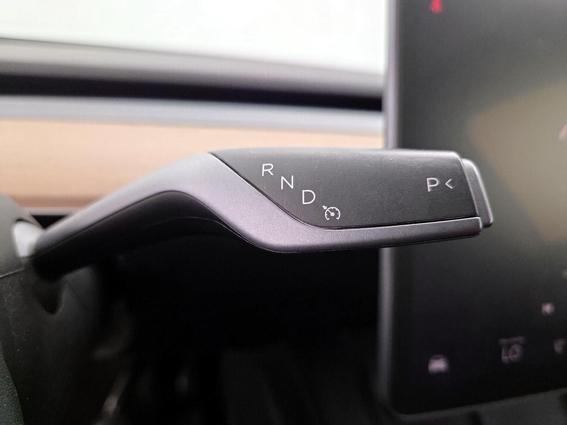 Thumbnail: 2022 Tesla Model Y - 17