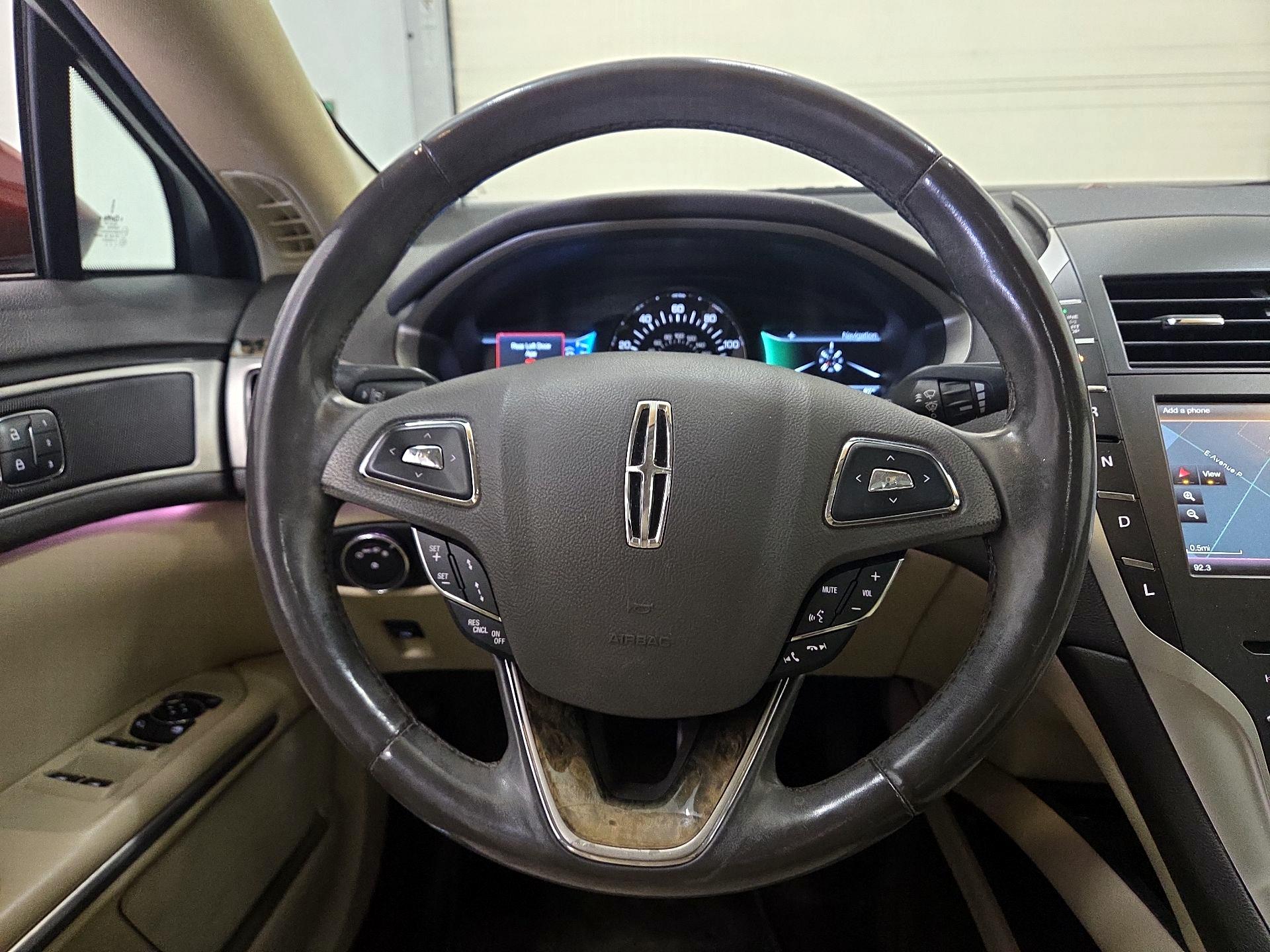 Thumbnail: 2015 Lincoln MKZ - 10