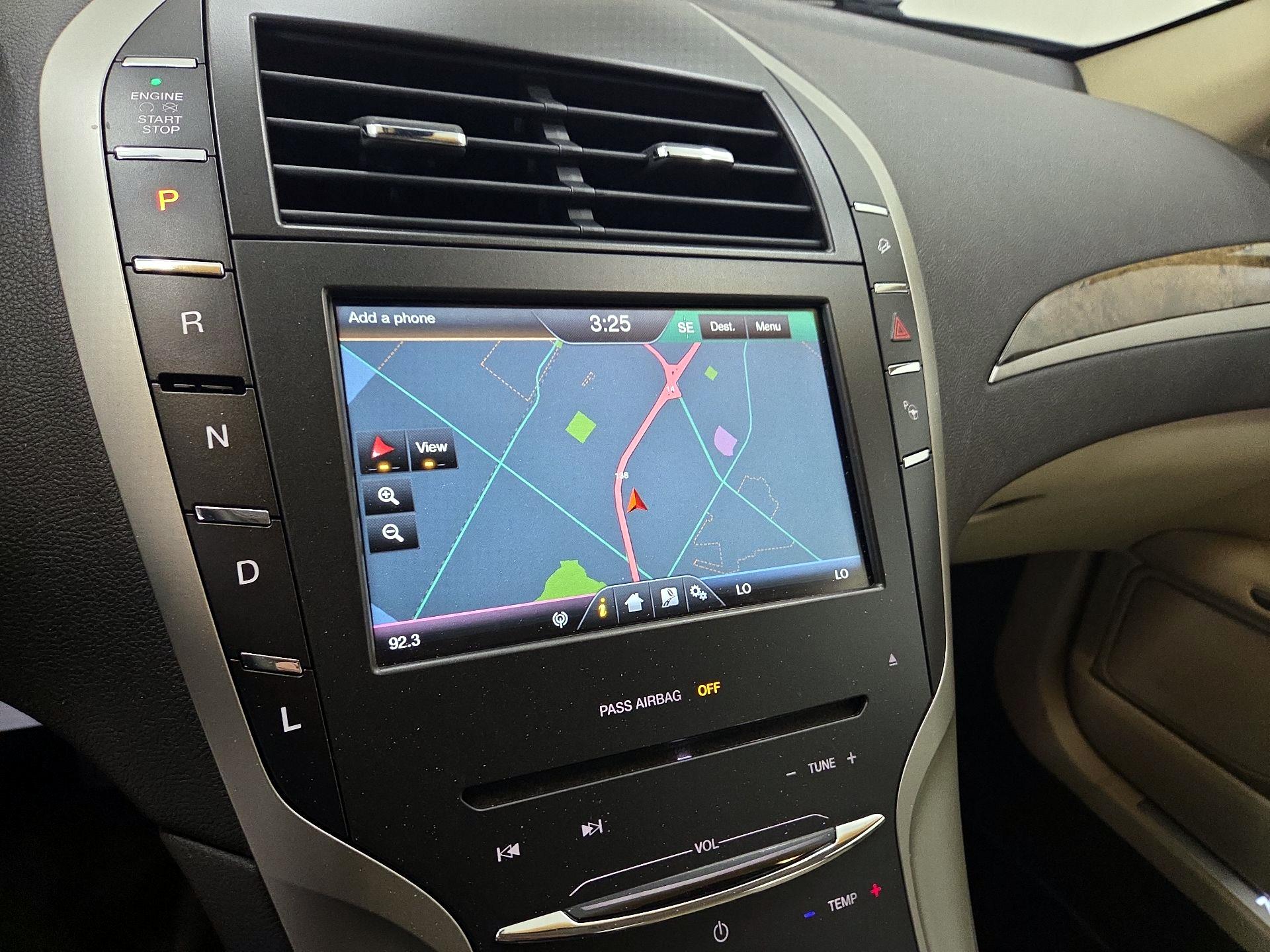 Thumbnail: 2015 Lincoln MKZ - 14