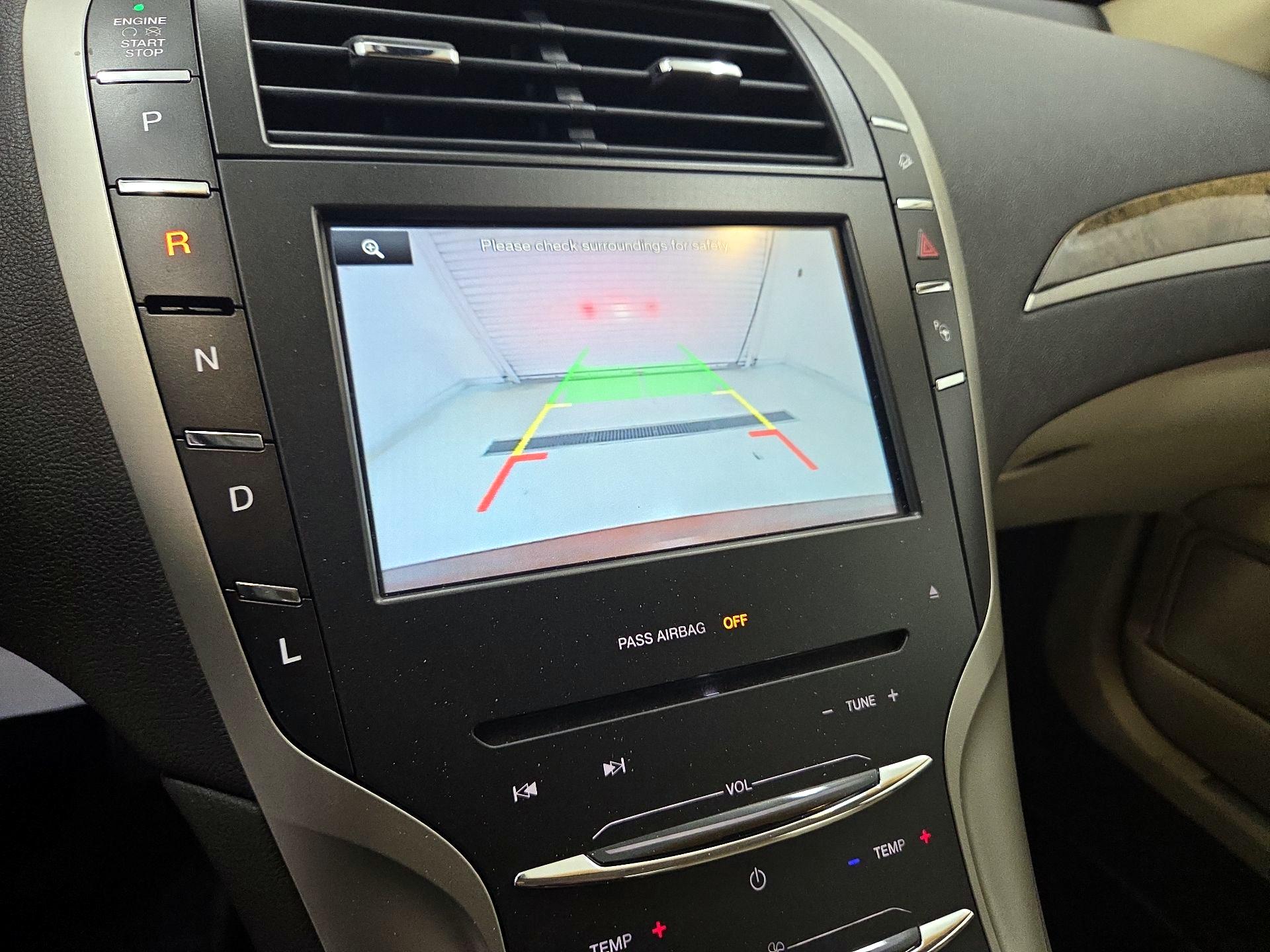 Thumbnail: 2015 Lincoln MKZ - 15